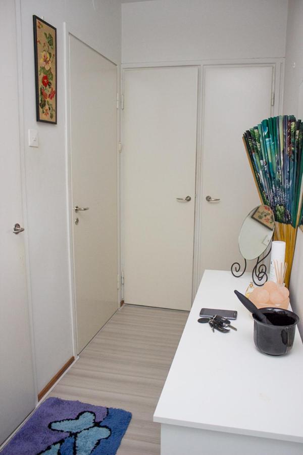One-Bedroom Apartment - Photo 7