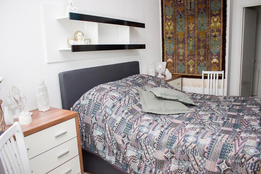 One-Bedroom Apartment - Photo 5