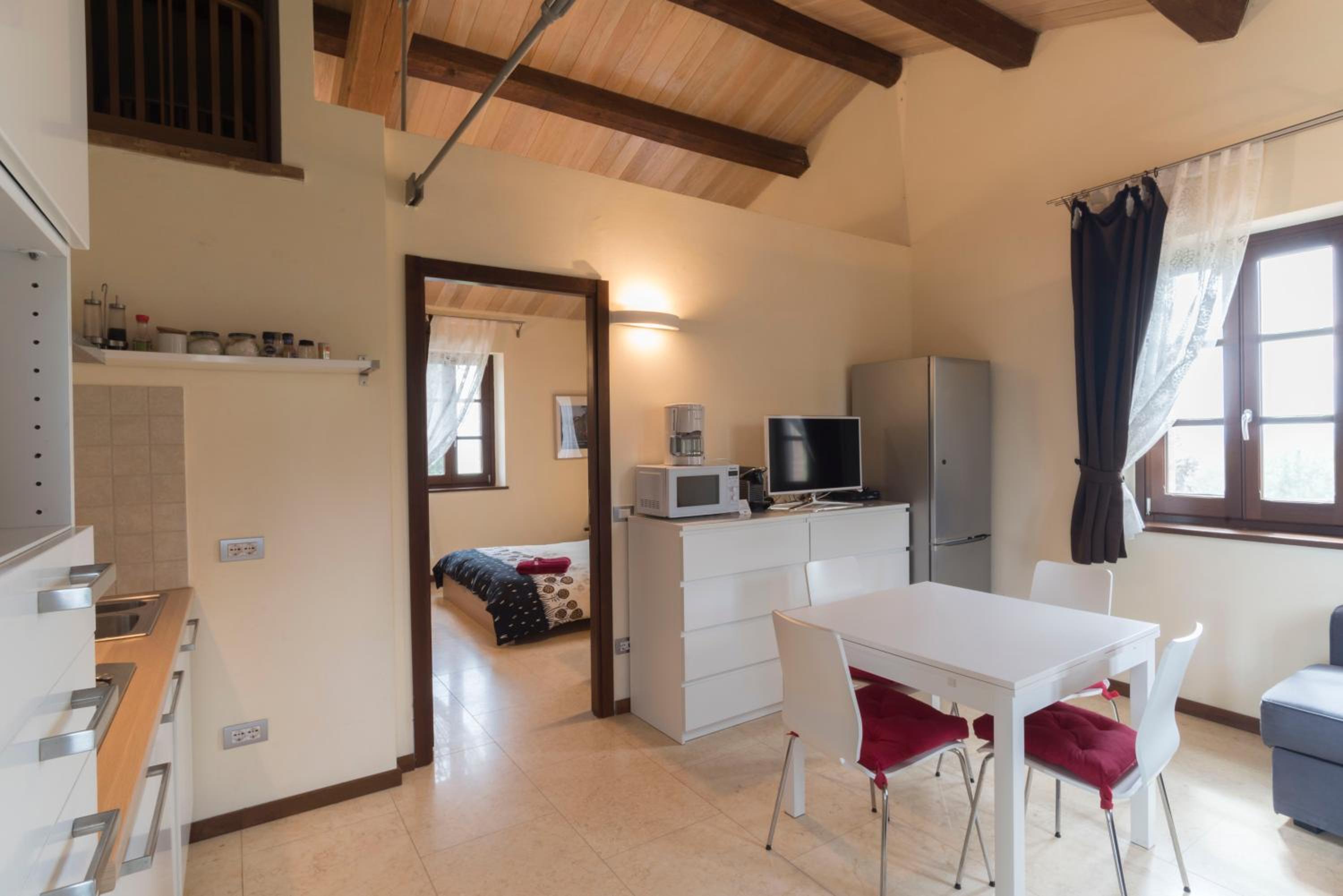 One-Bedroom Apartment with Terrace photo 2