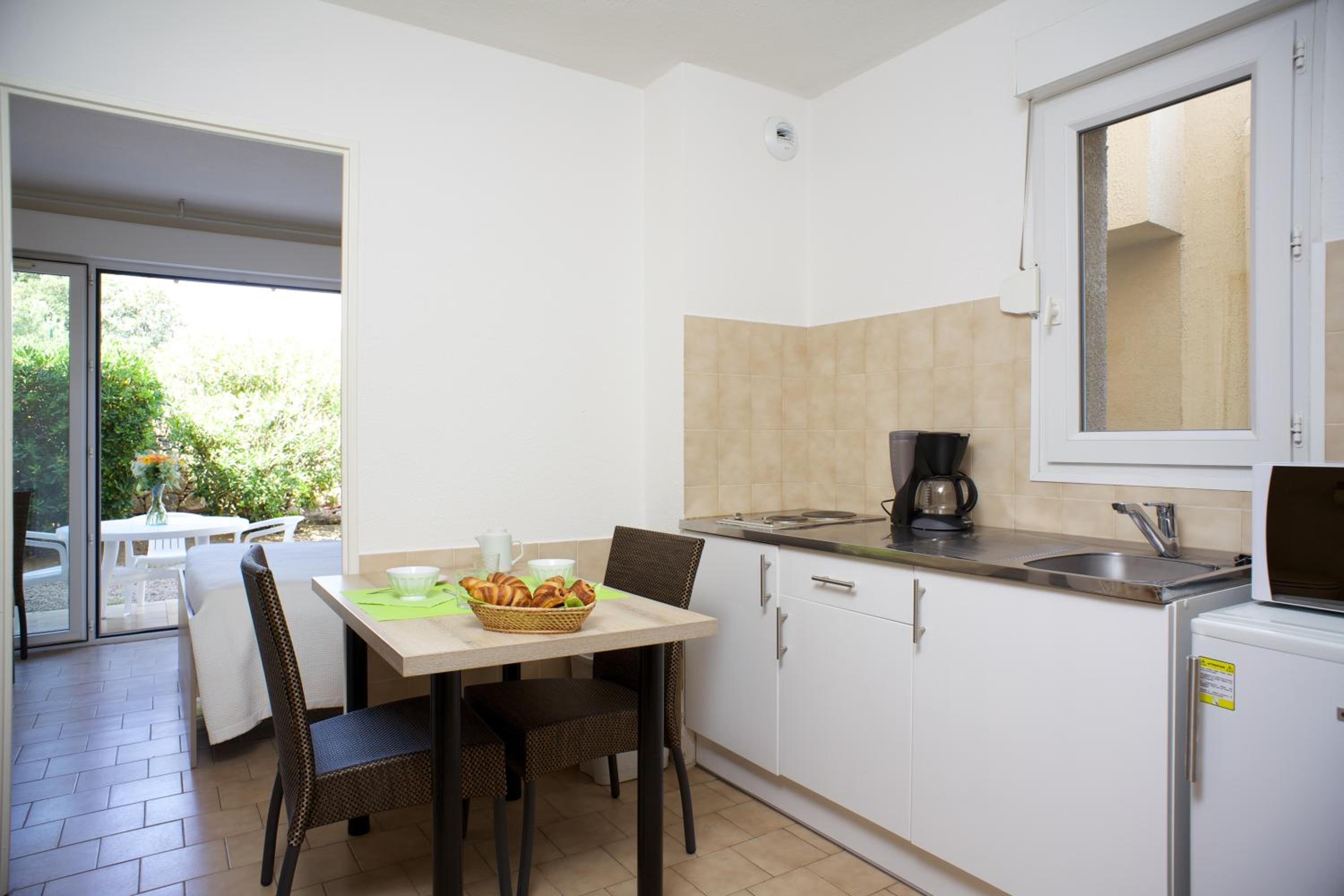 Studio (3 Adults)