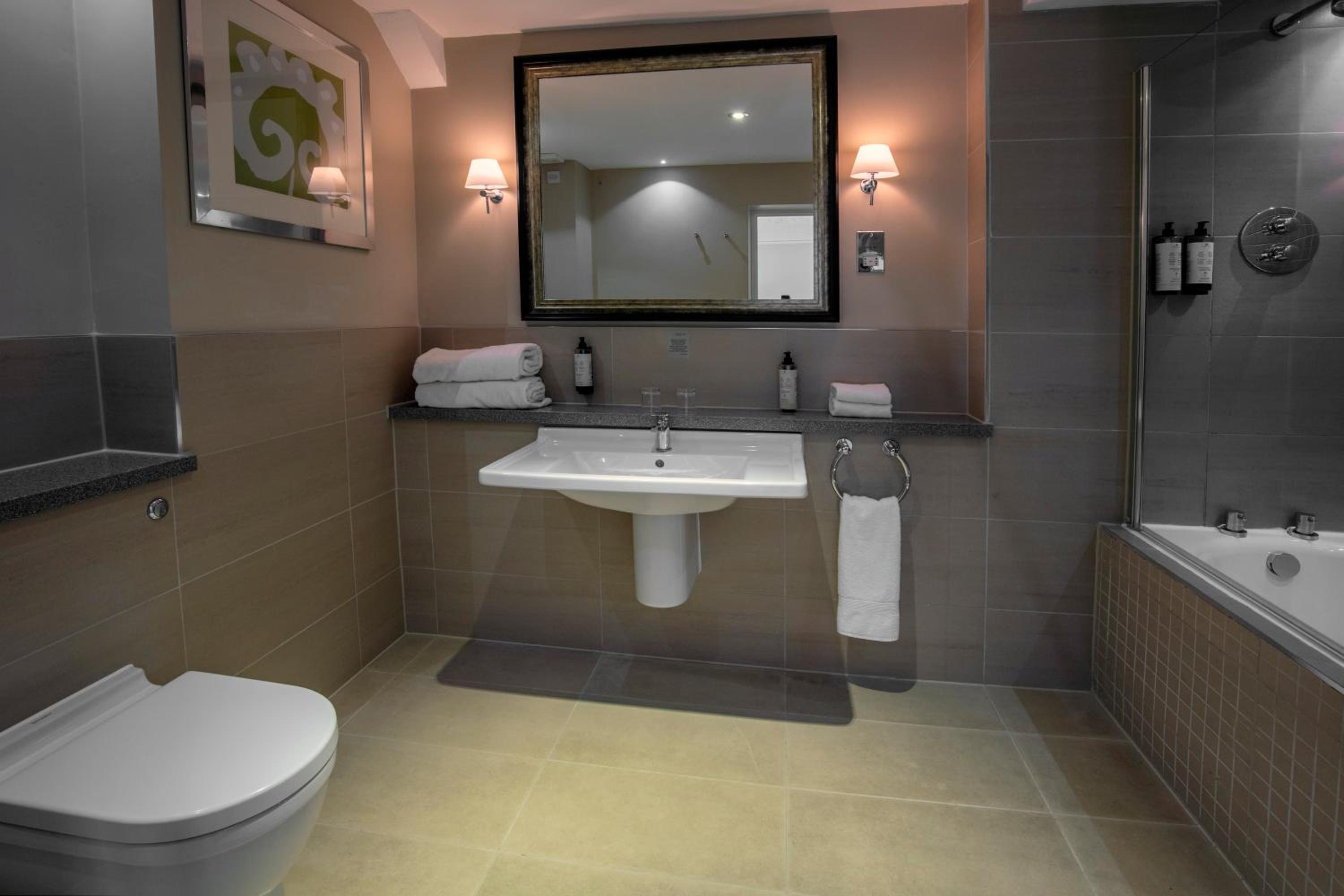 Standard Double or Twin Room - Photo 2
