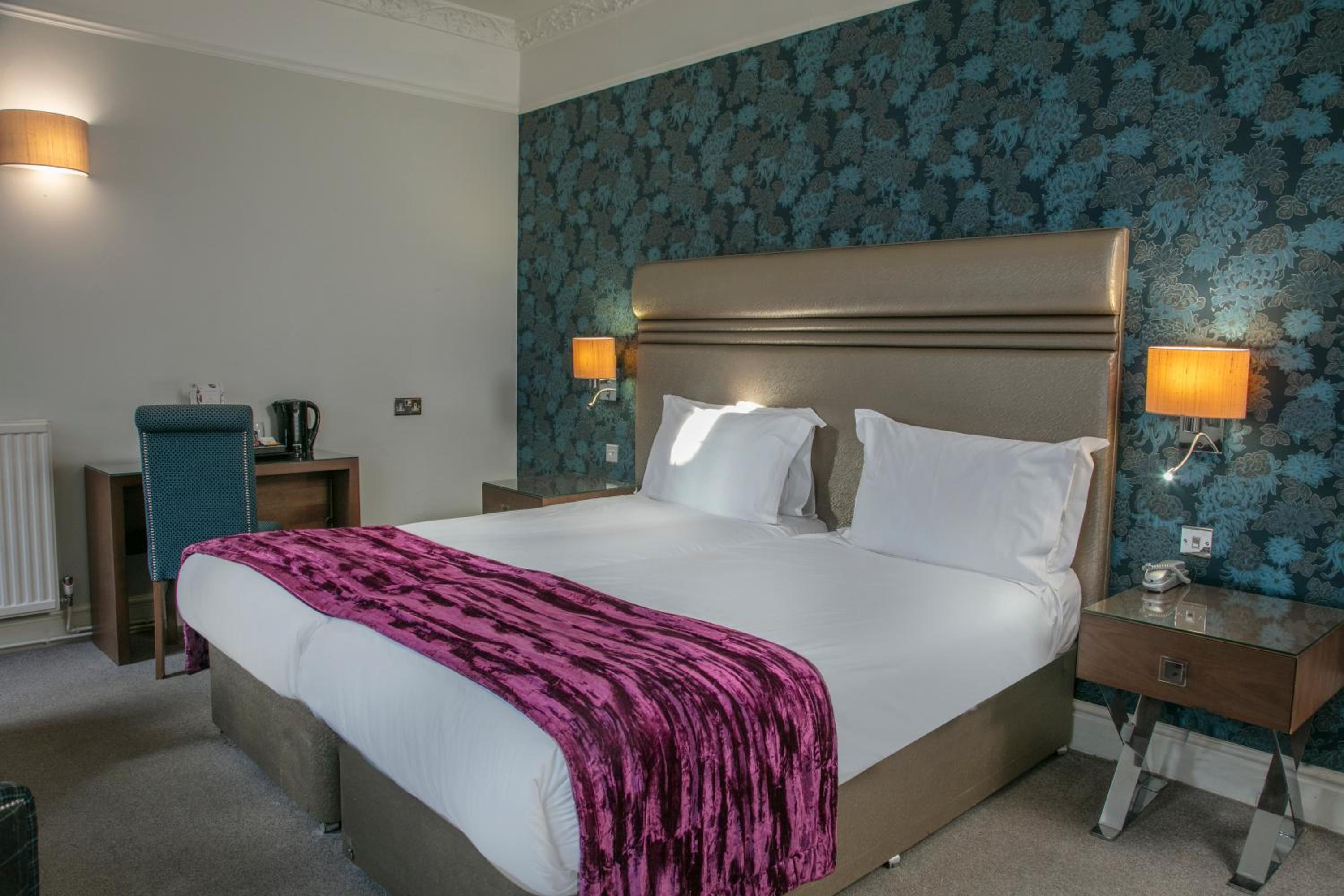 Standard Double or Twin Room - Photo 3