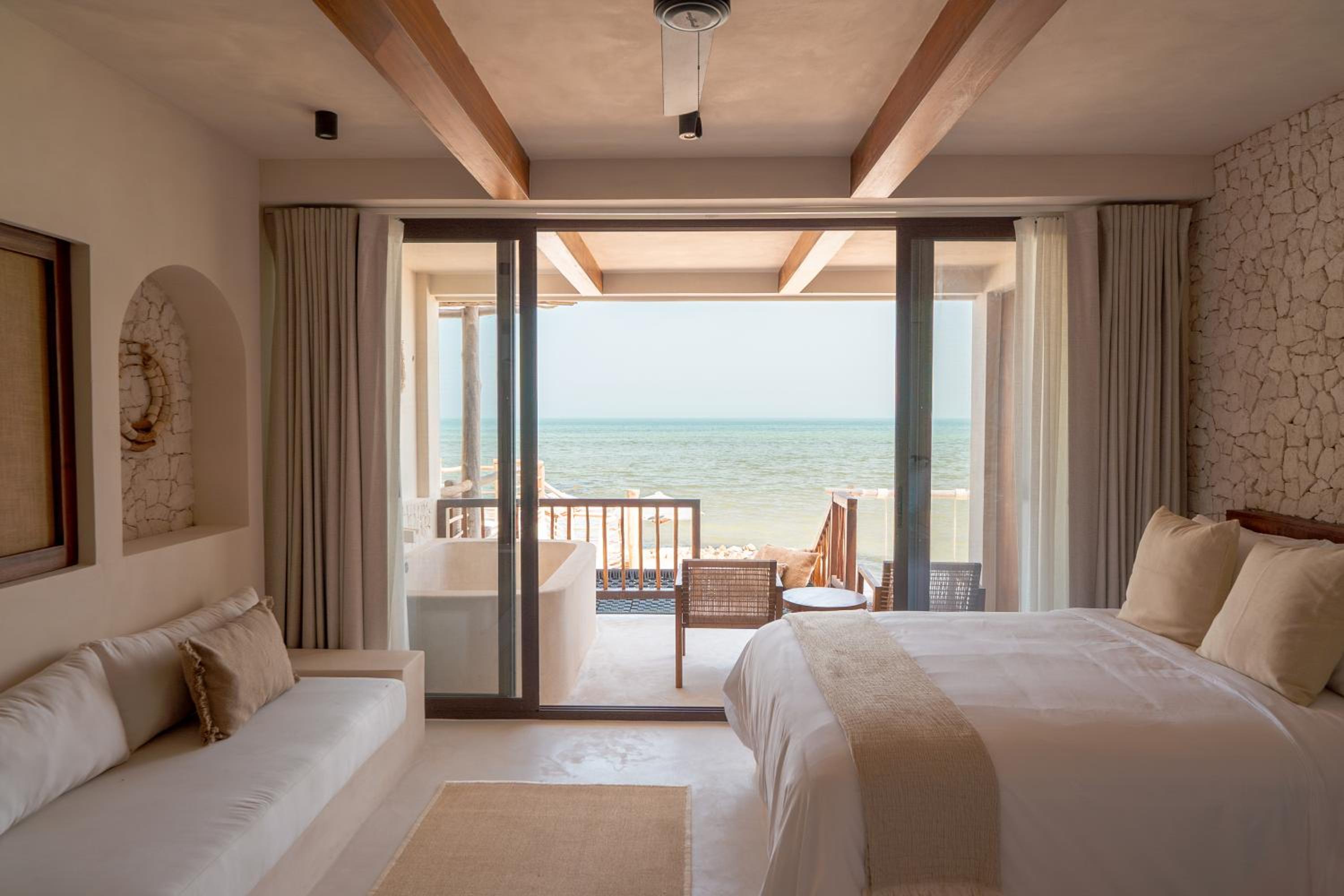 Junior Suite with Ocean View photo 1