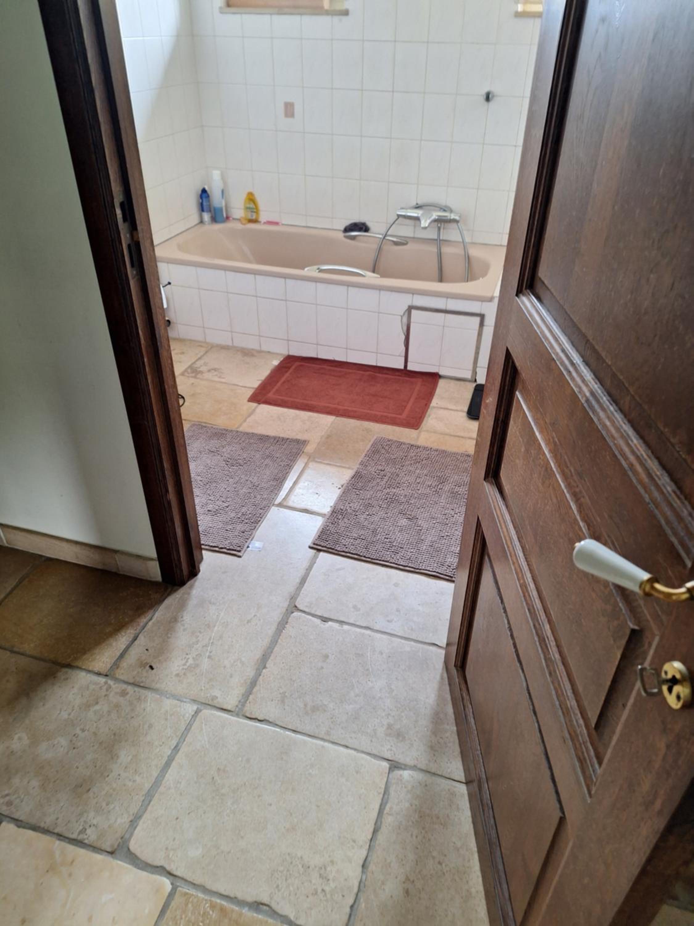 Quadruple Room with Shared Bathroom photo 2
