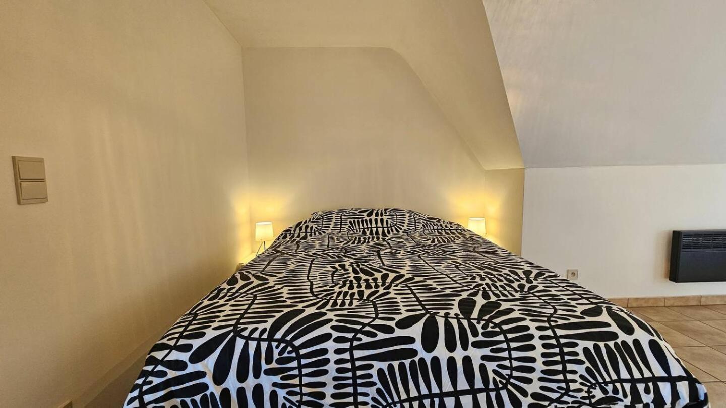 Double Room with Shared Bathroom photo 3