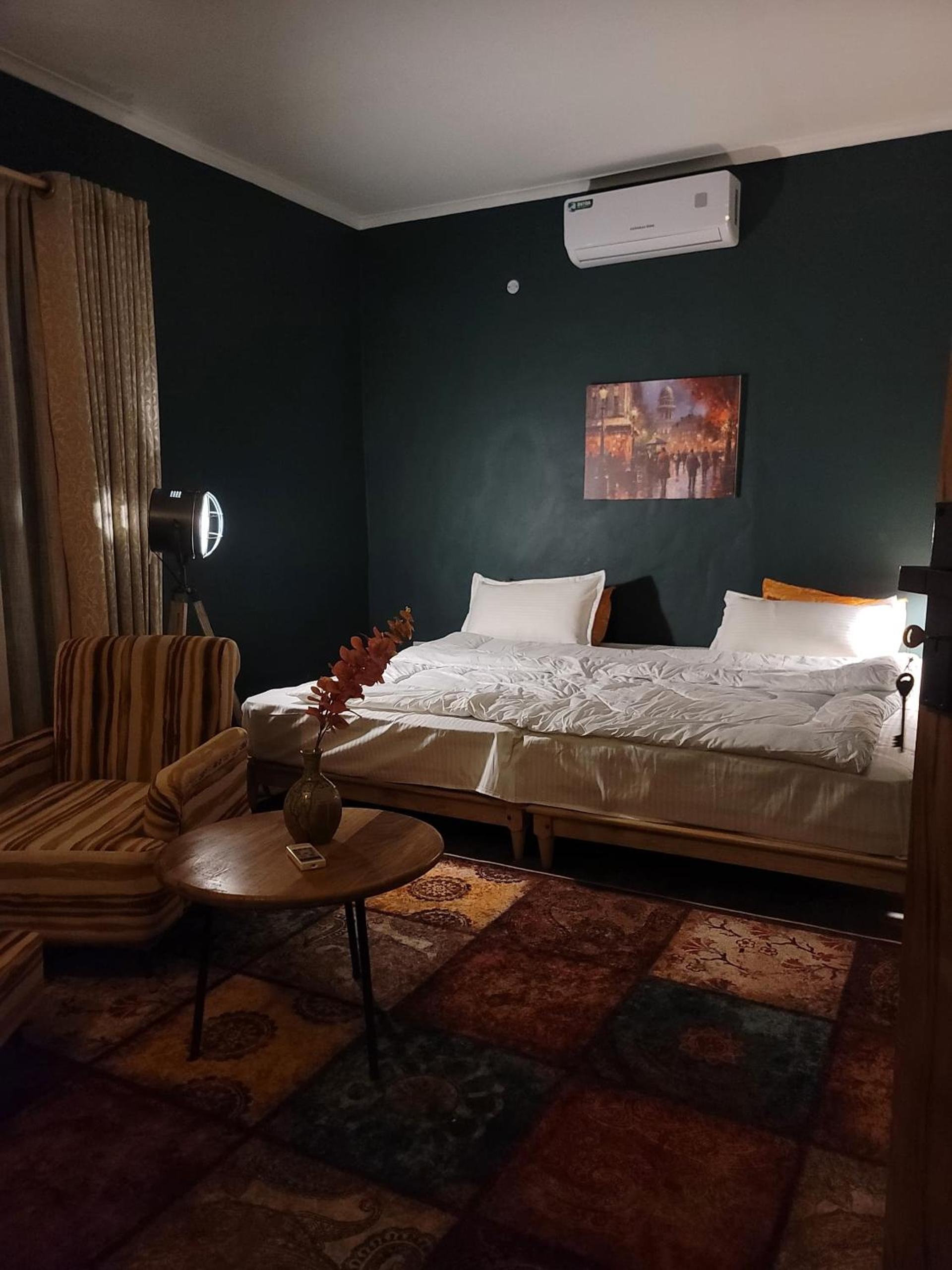 Four-Bedroom Vacation Home photo 2