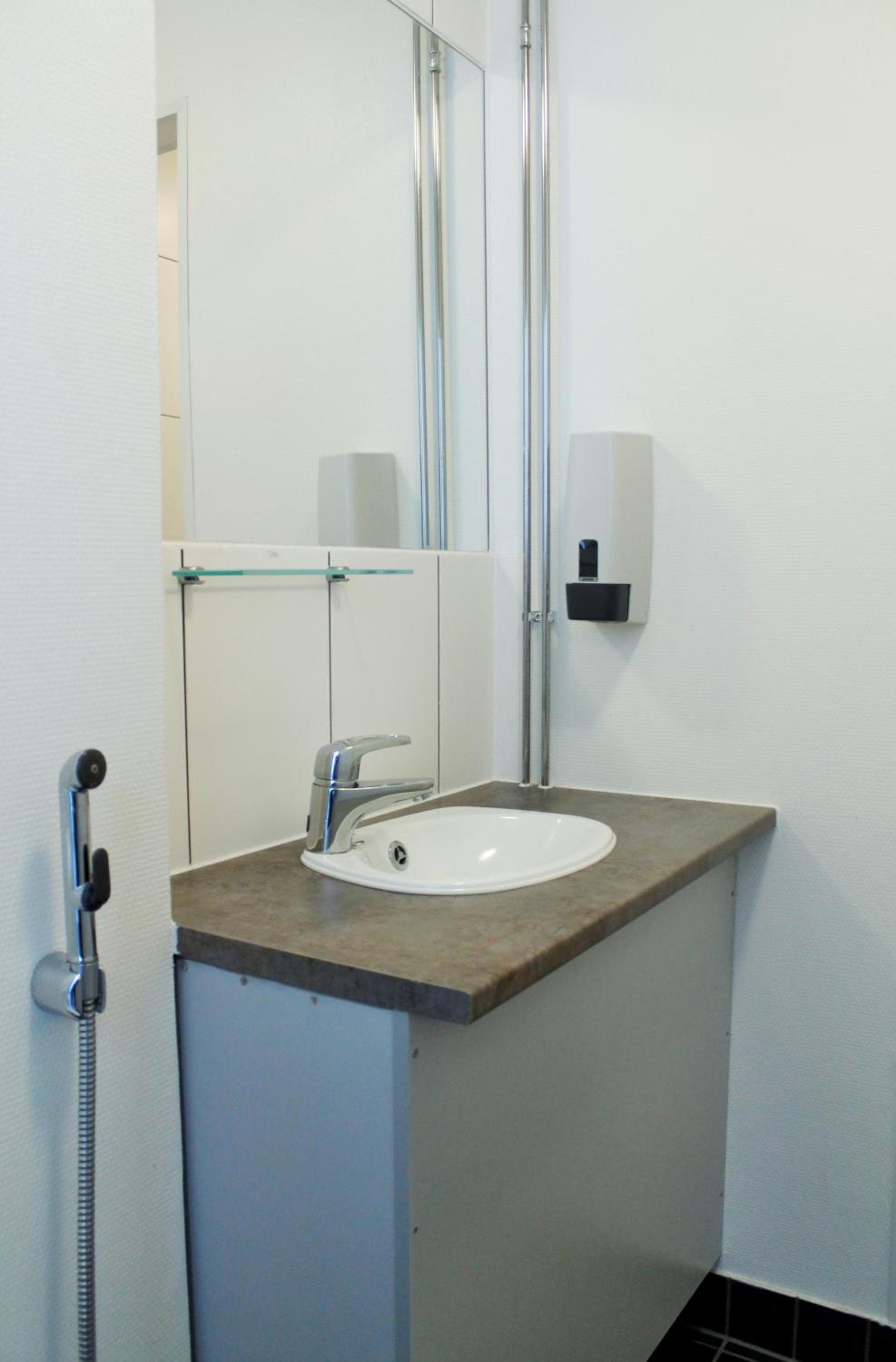 Single Room with Shared Shower photo 2