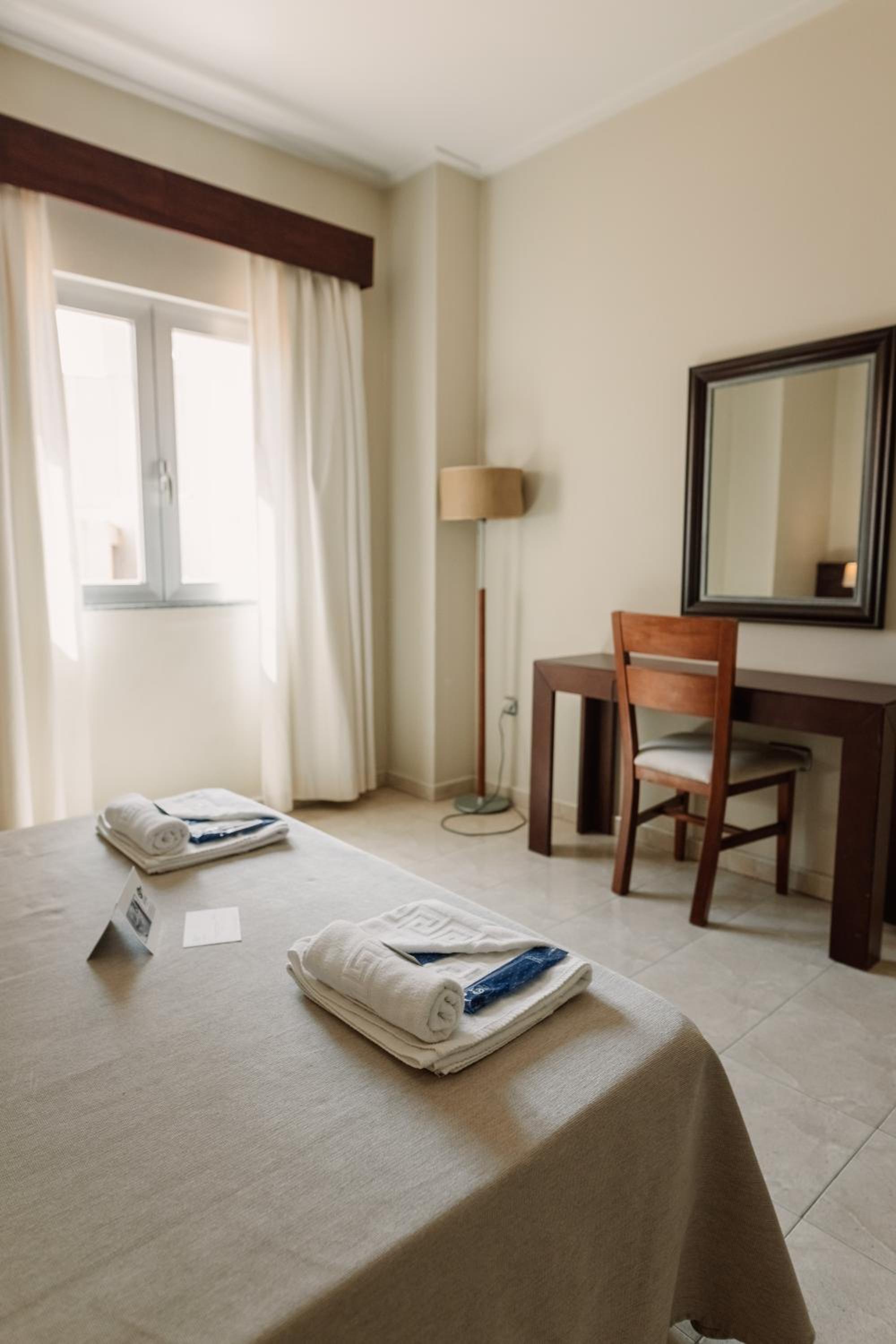 Double Room - Photo 2