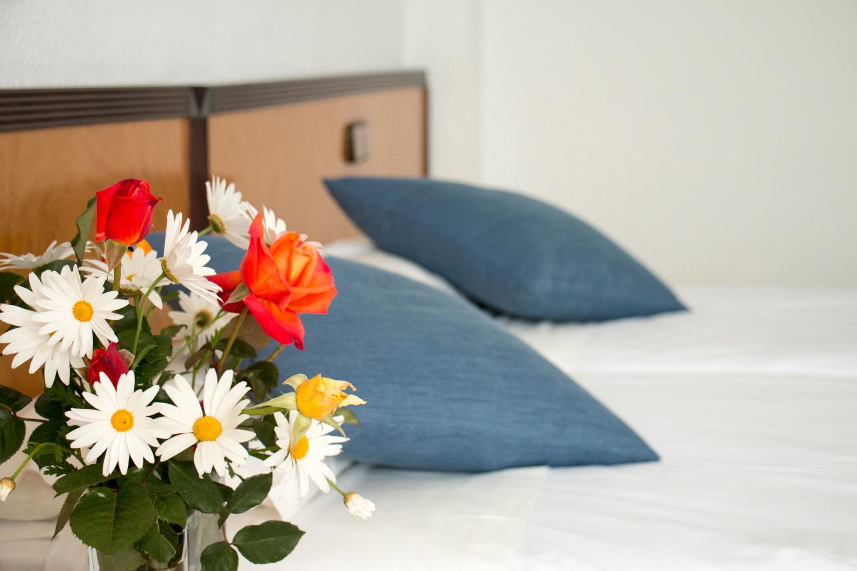Triple Room with Side Sea View photo 2