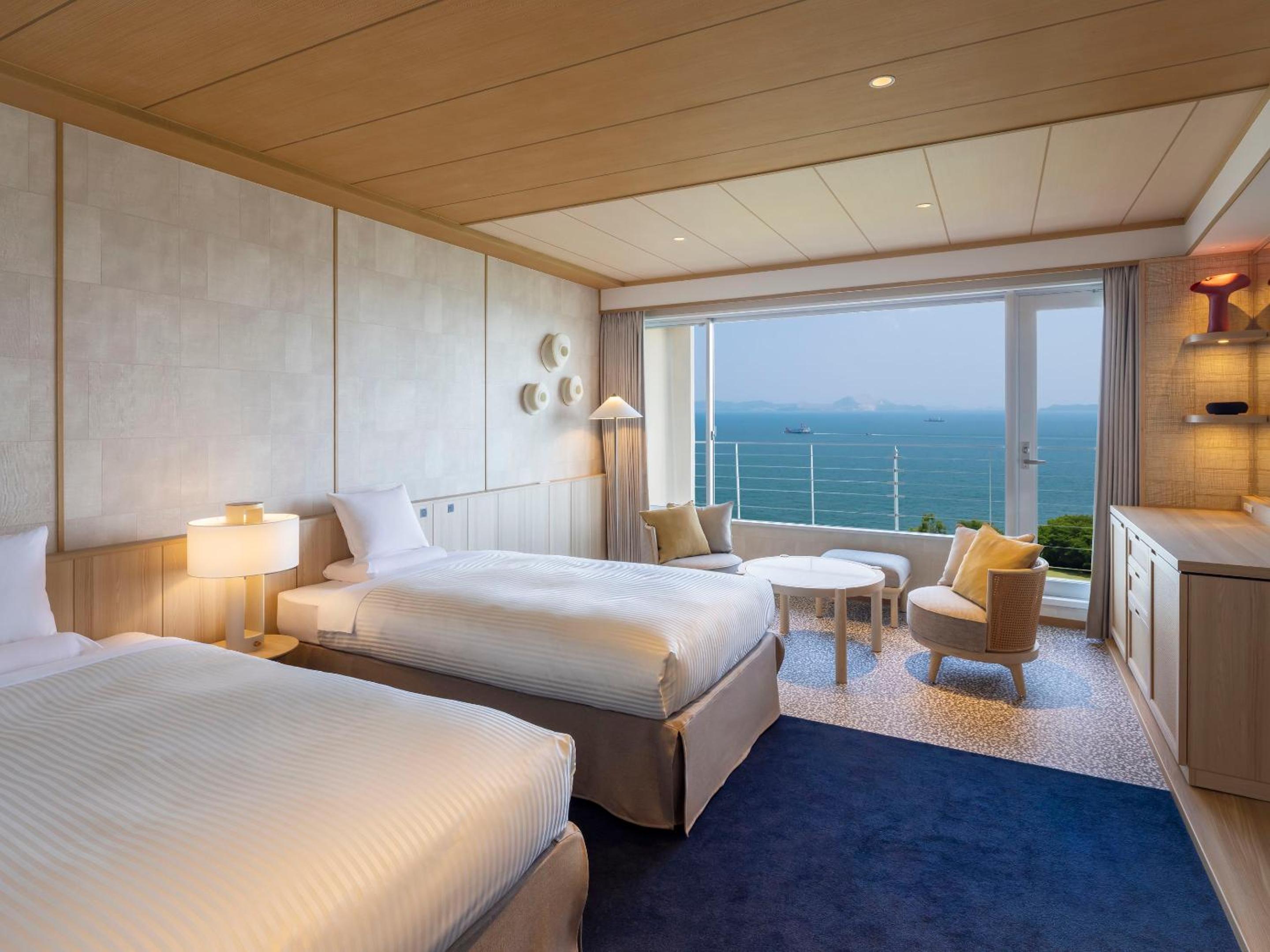 Superioer Twin Room with Ocean View and Shower Booth - Non-Smoking - Photo 1