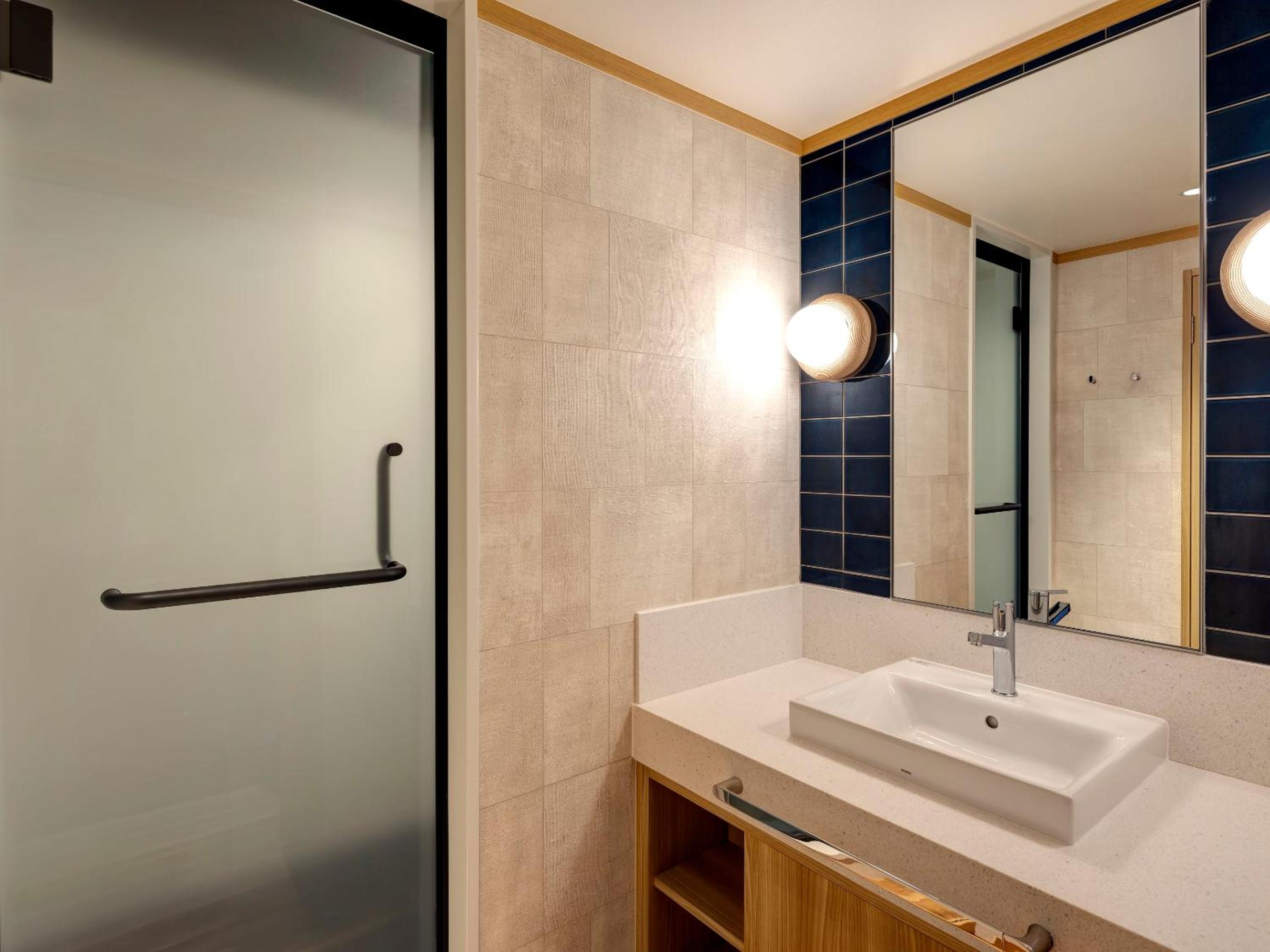 Superioer Twin Room with Ocean View and Shower Booth - Non-Smoking - Photo 3