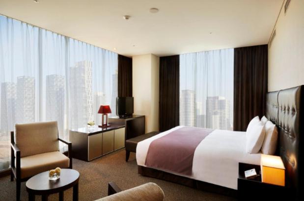 Deluxe Suite - Photo 2