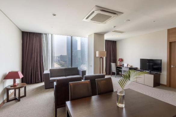 Deluxe Suite - Photo 1