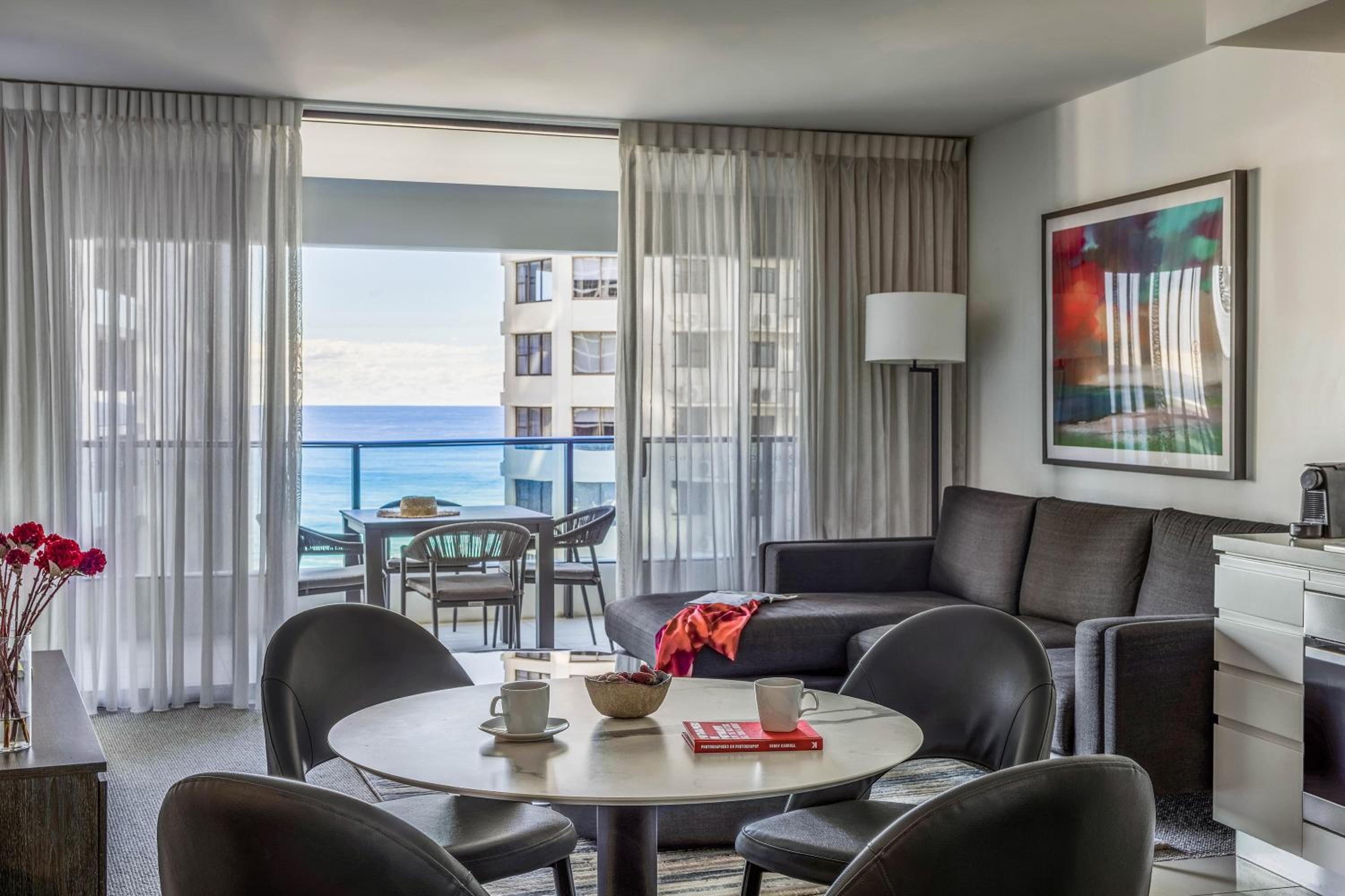 One-Bedroom Ocean Suite thumbnail 5