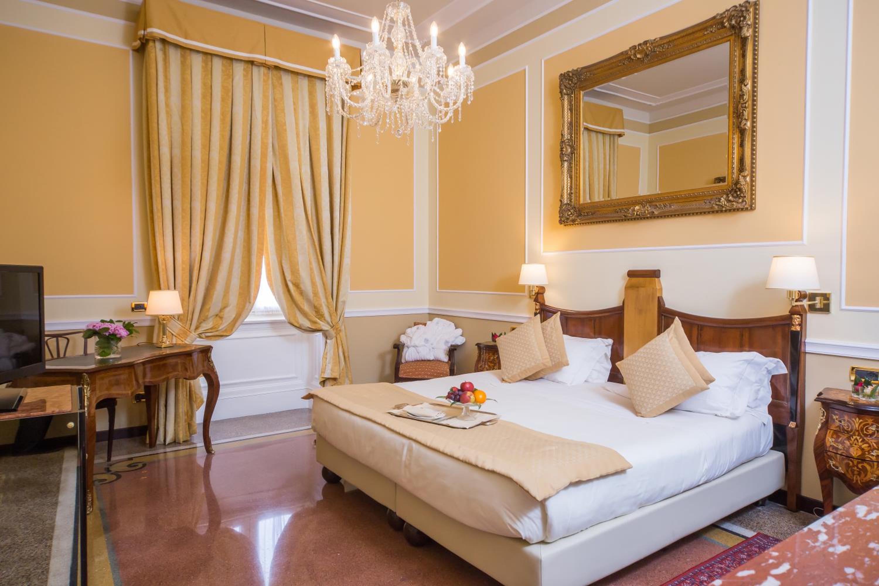 Deluxe Double or Twin Room - Photo 1