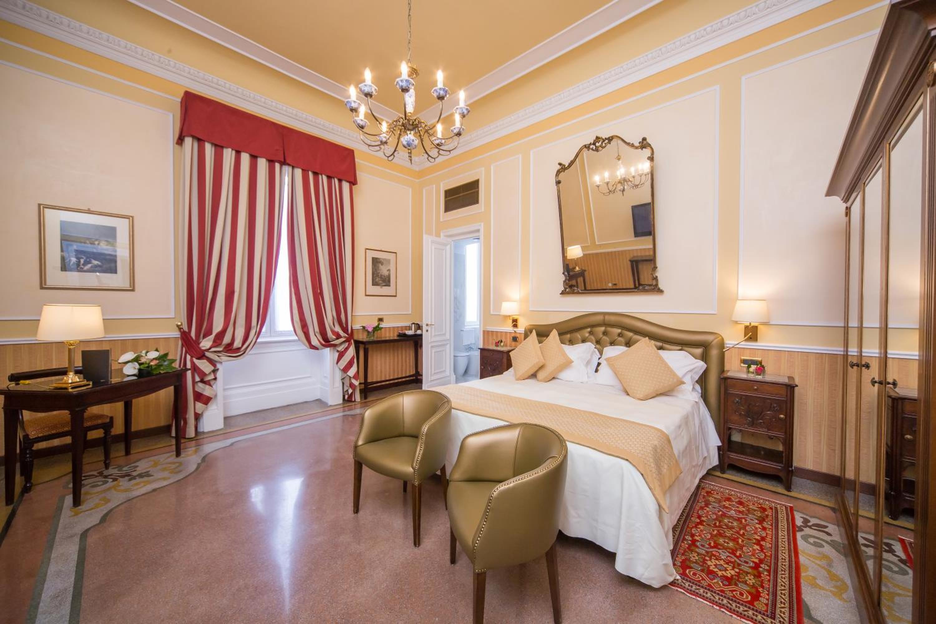 Deluxe Double or Twin Room - Photo 2