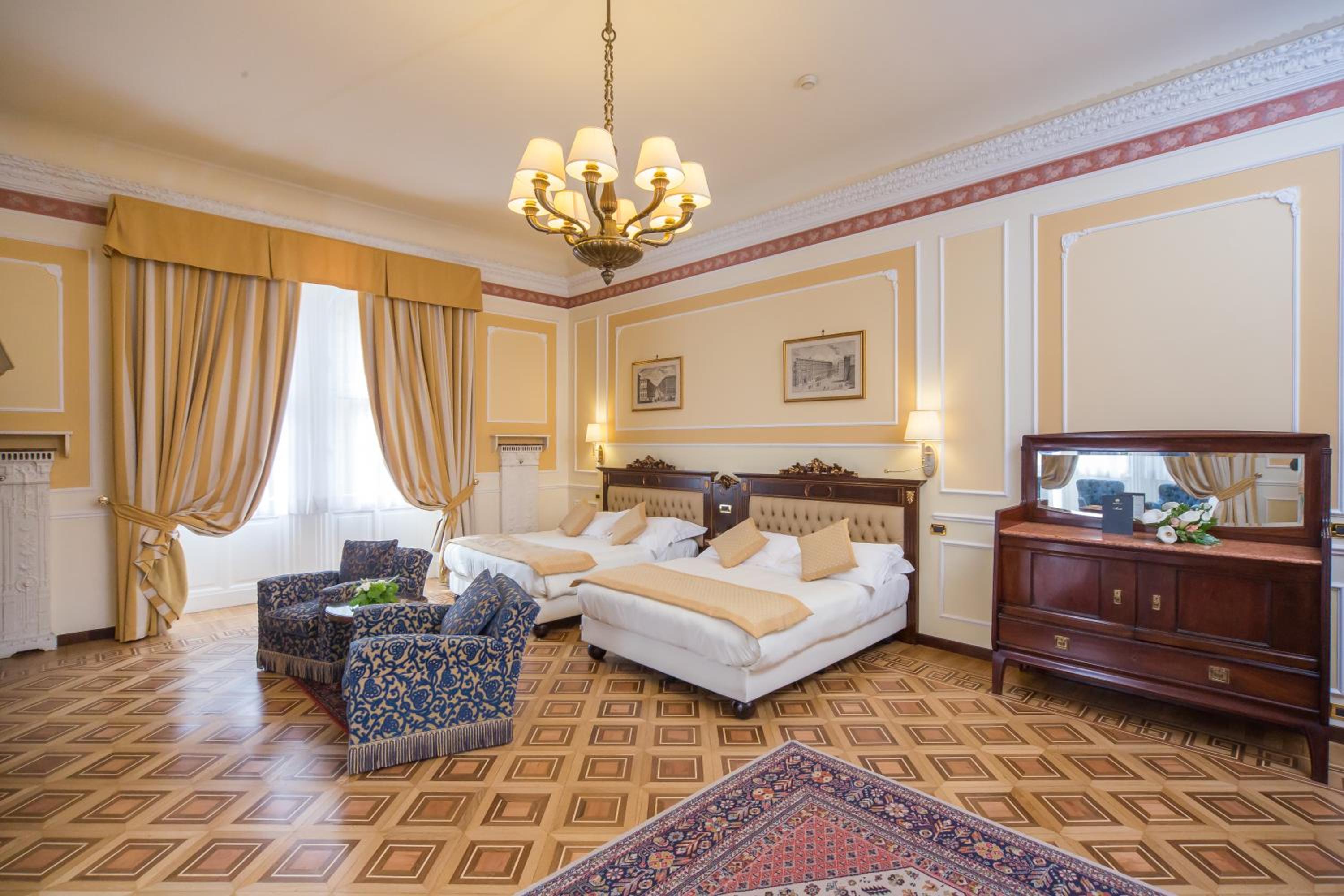 Grand Junior Suite - Photo 1