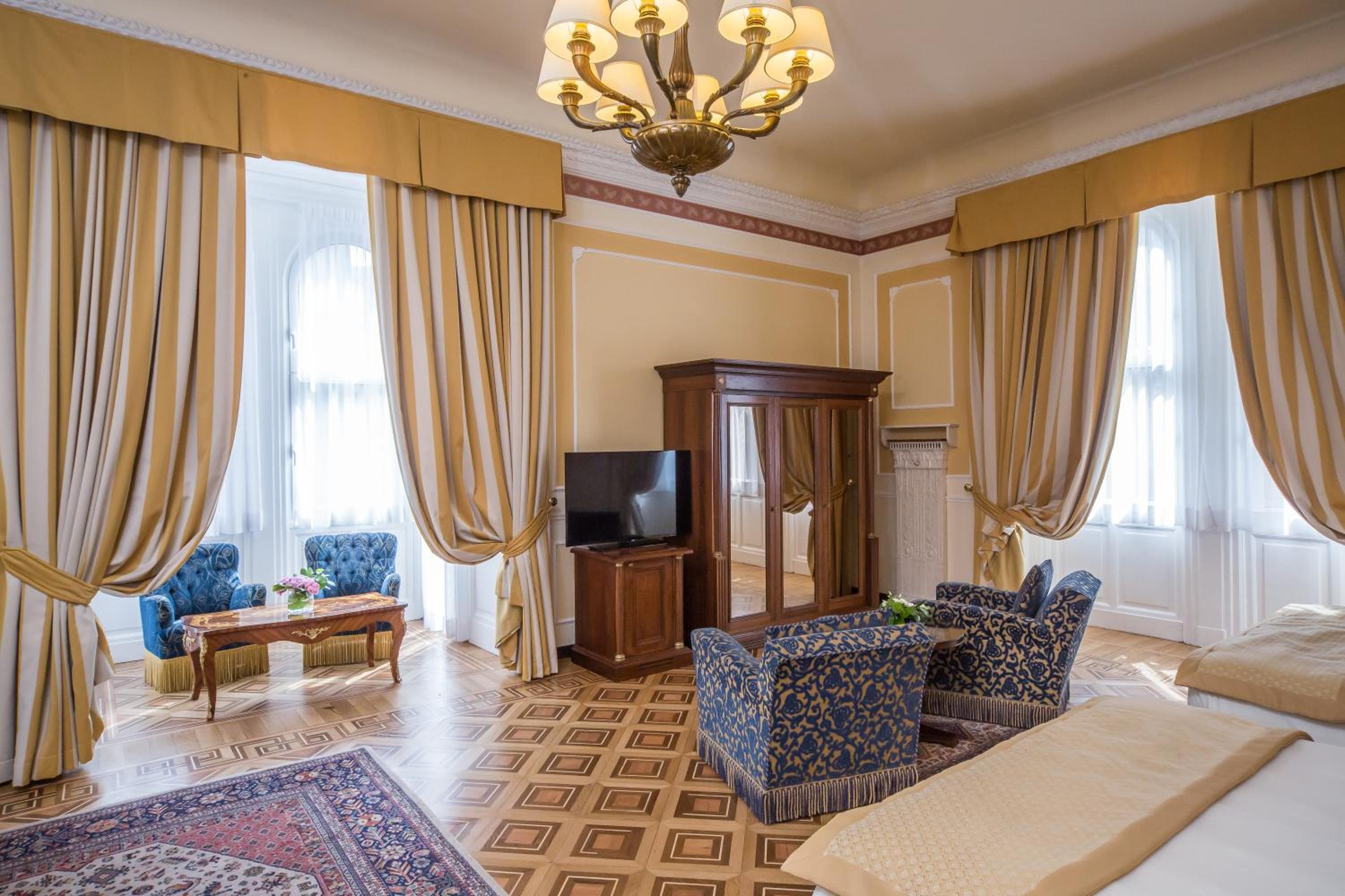 Grand Junior Suite - Photo 2