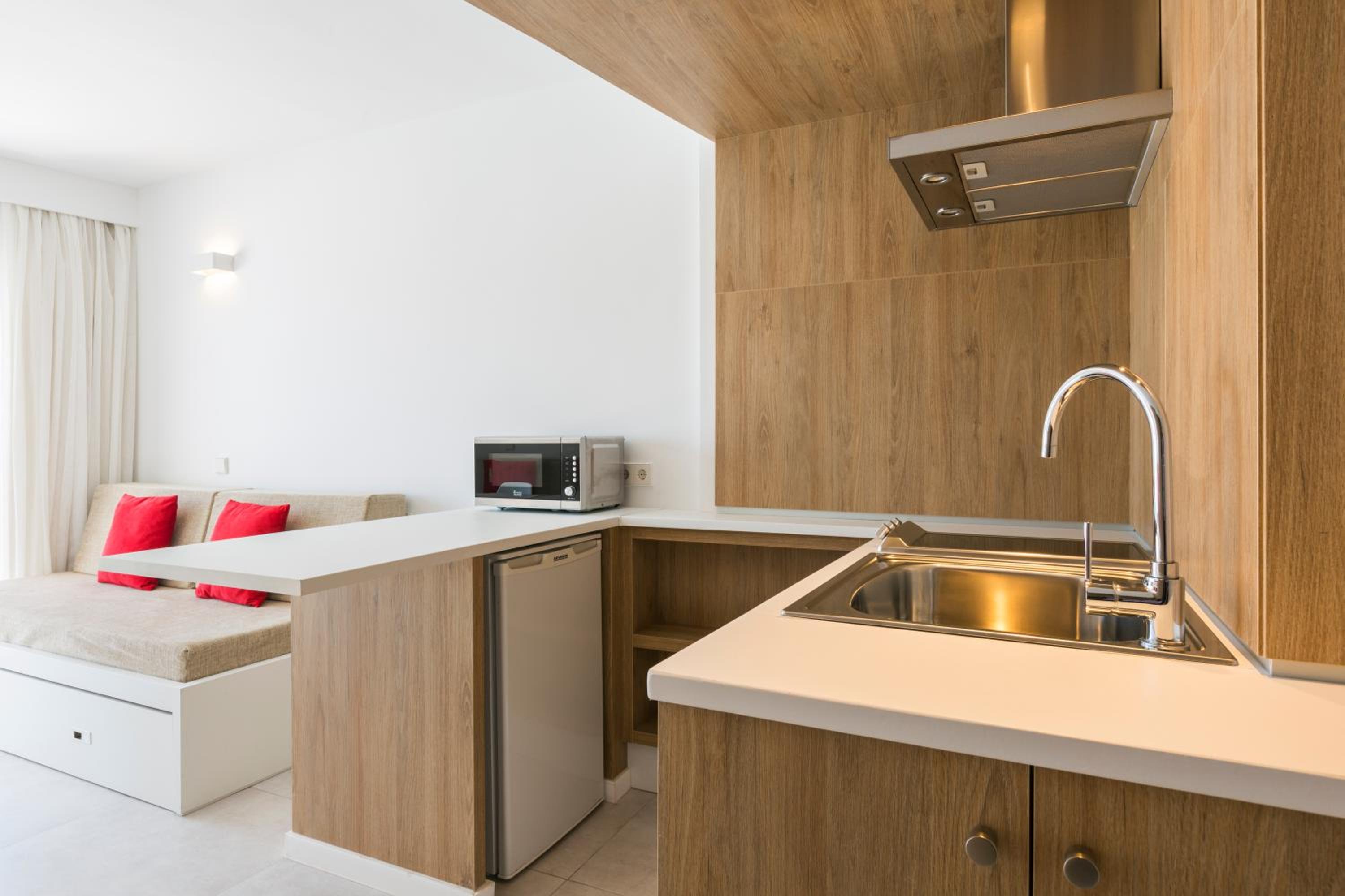 Family Apartment - Photo 8