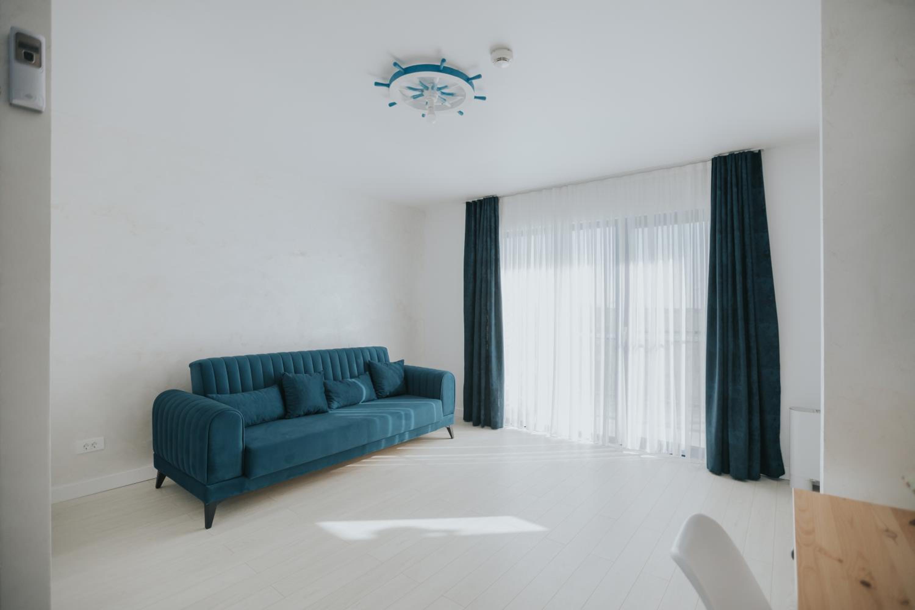 Deluxe Studio