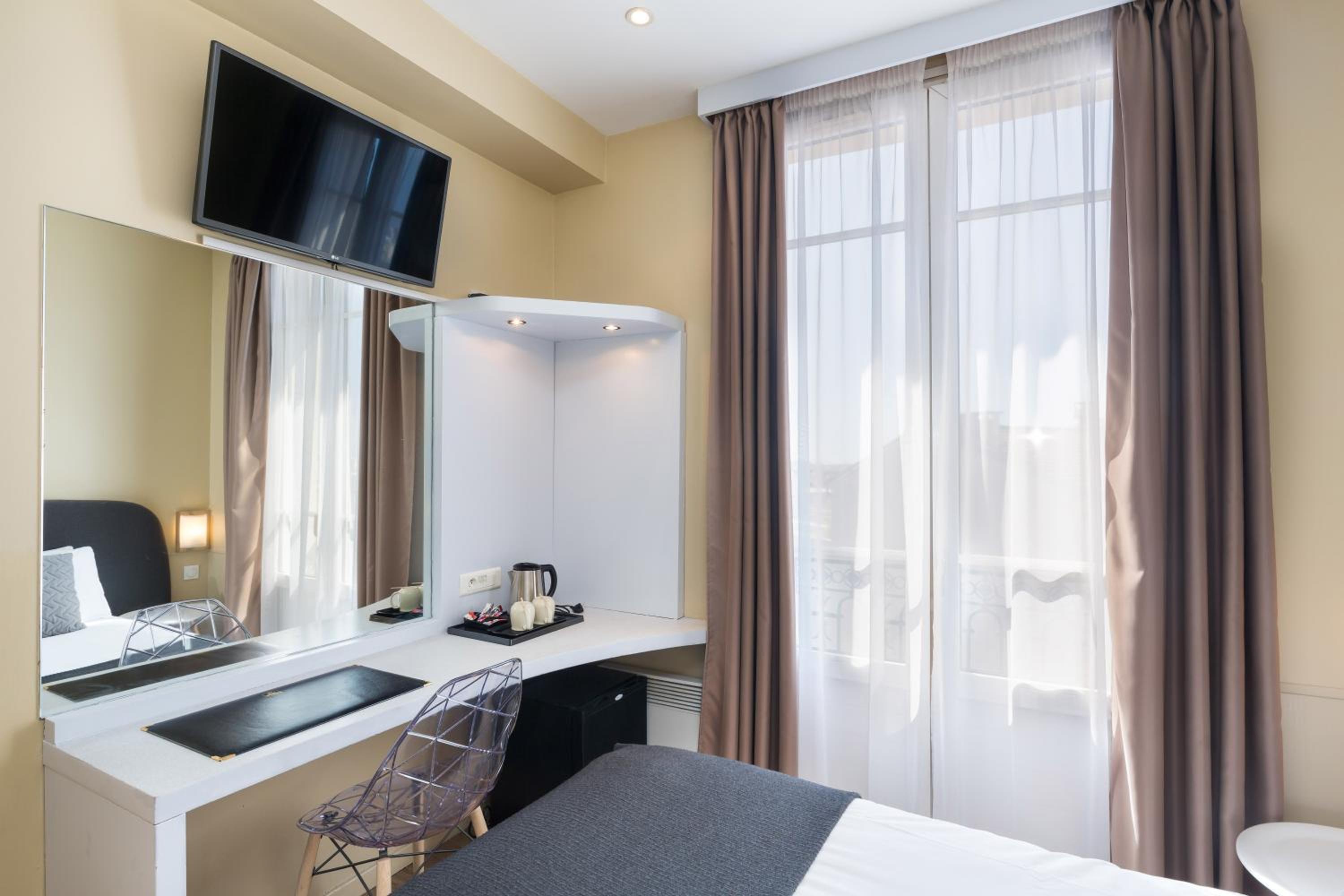 Double Room - Photo 5