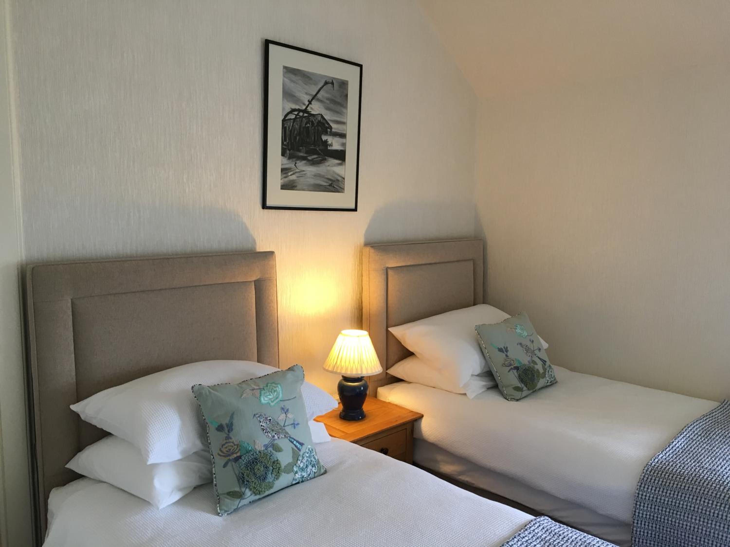 Twin Room with Private Bathroom