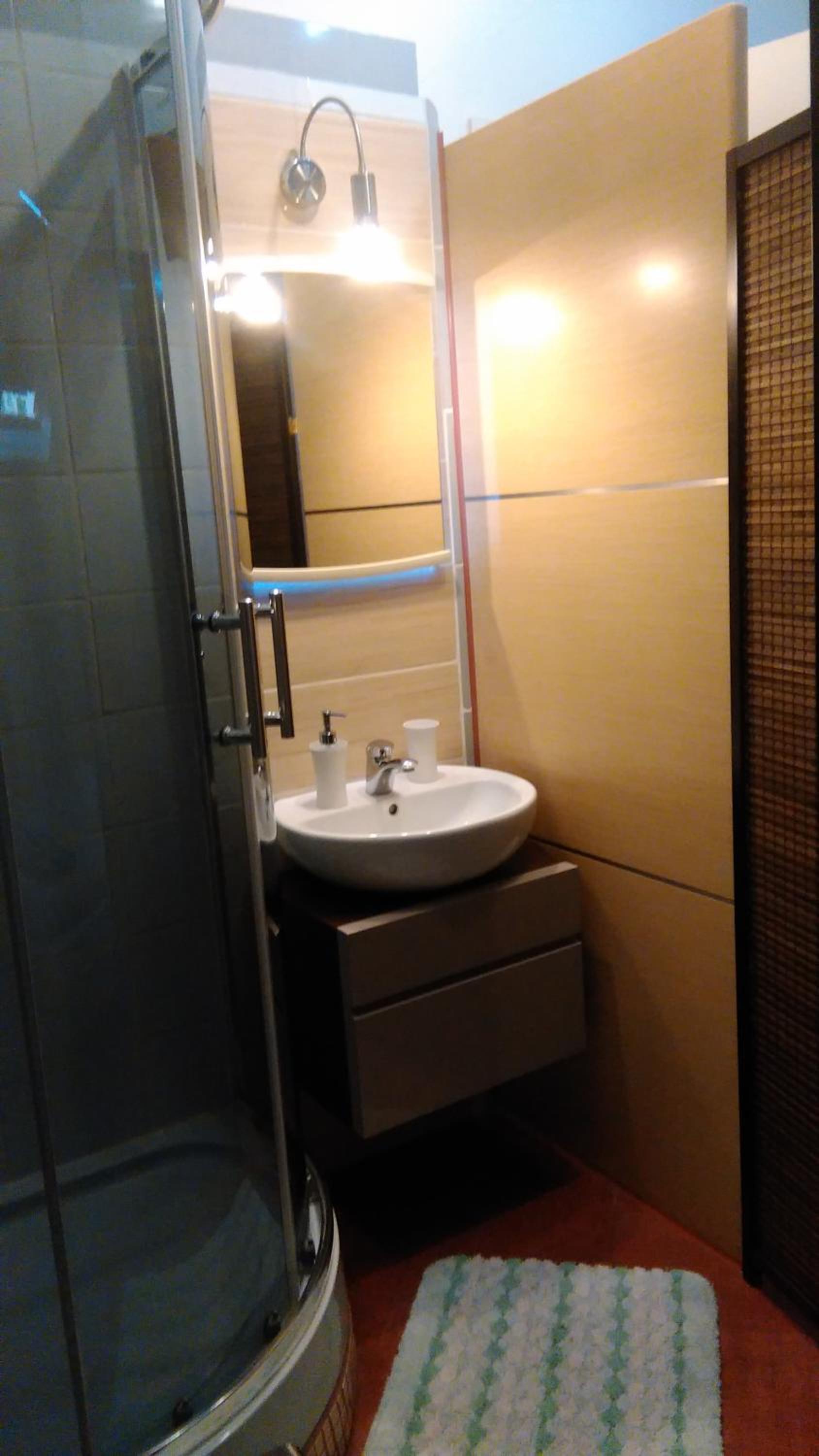 Classic Double Room with Shower - Photo 3