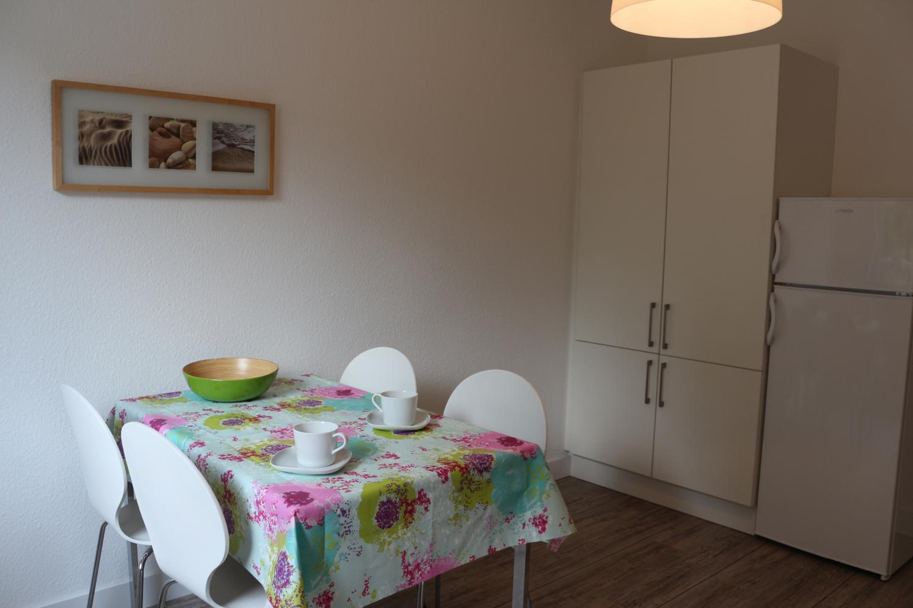 One-Bedroom Apartment with Balcony - Paul - photo 3