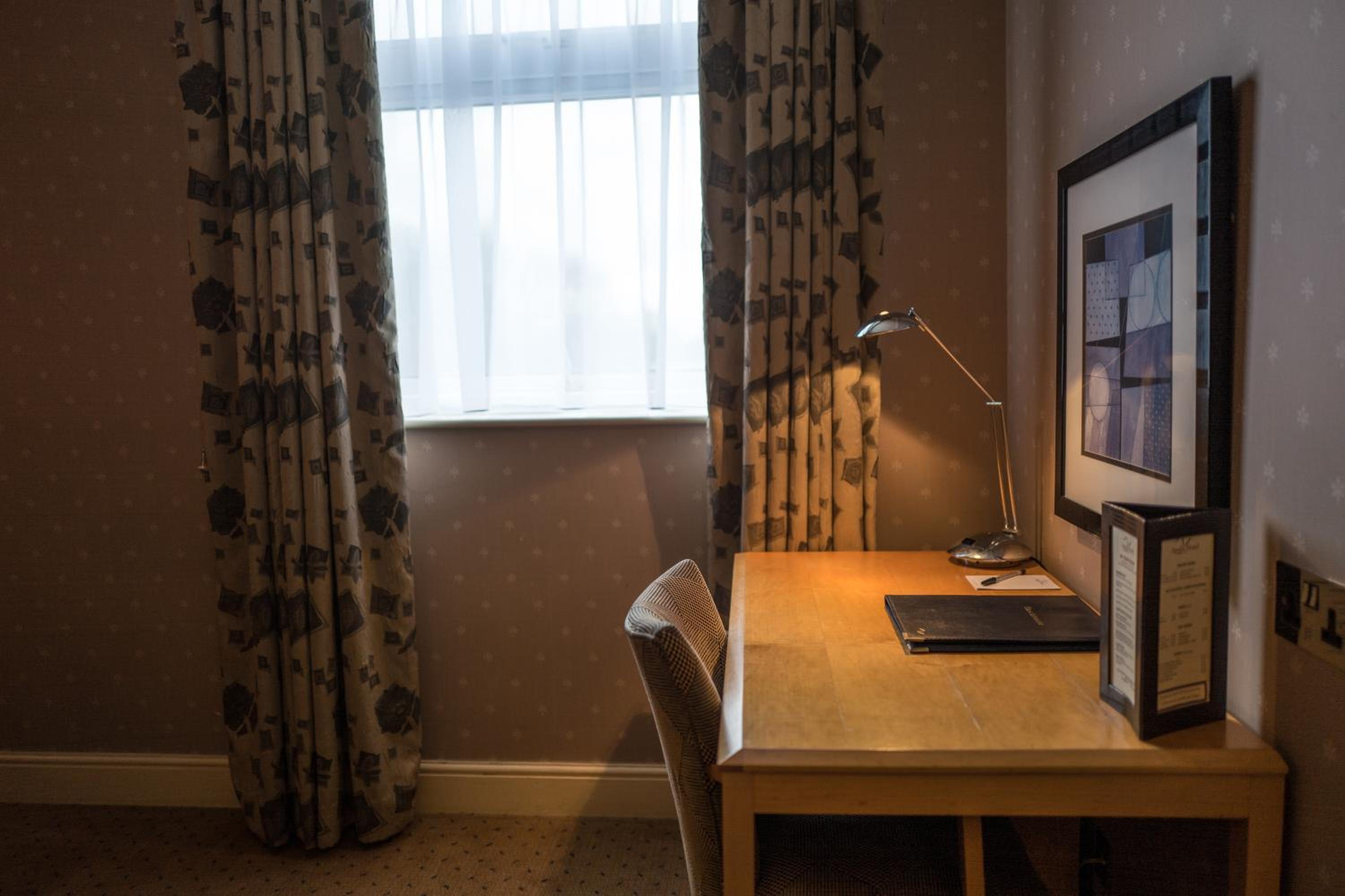 Ambassador Twin Room (Inc FREE PARKING, POOL & GYM) photo 2