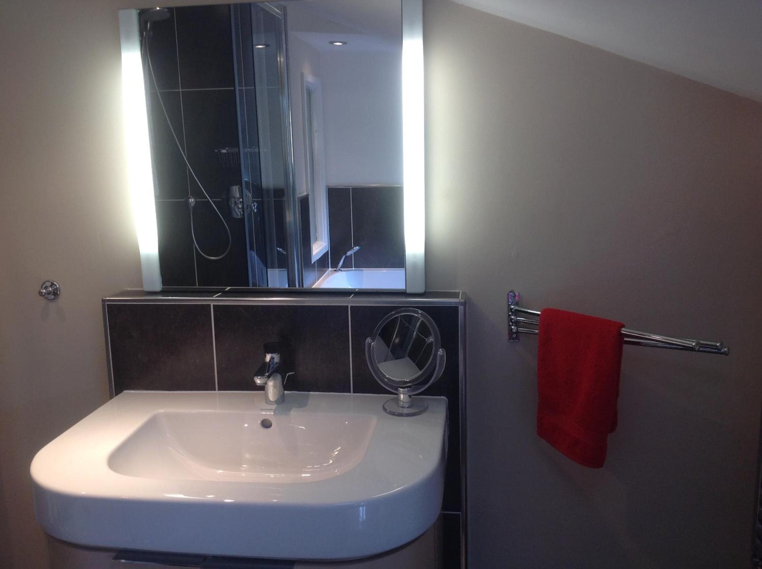 Deluxe King Room photo 2