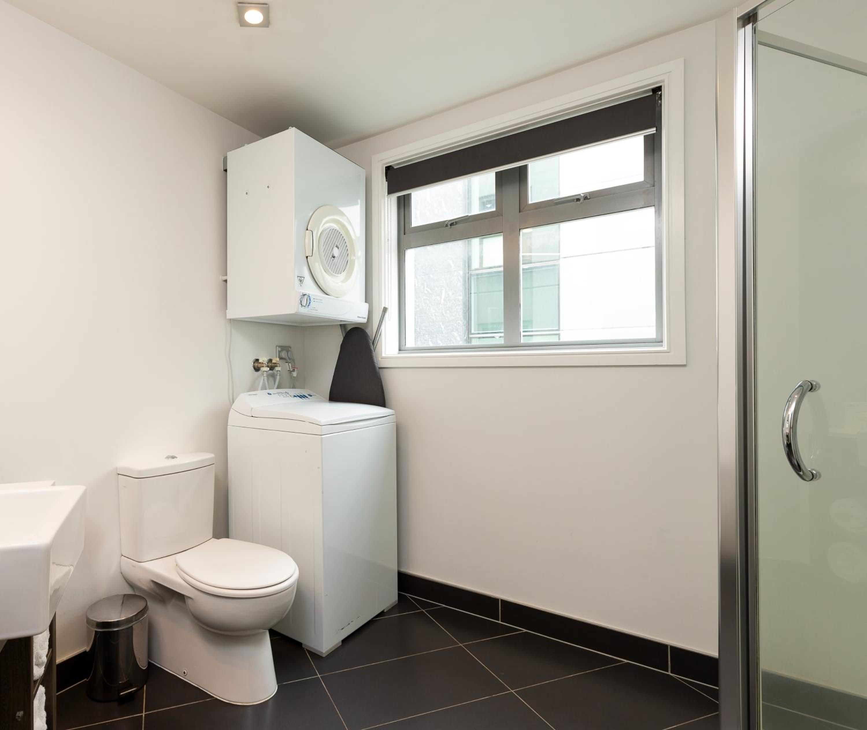 2 Bedroom Executive Apartment - Photo 4