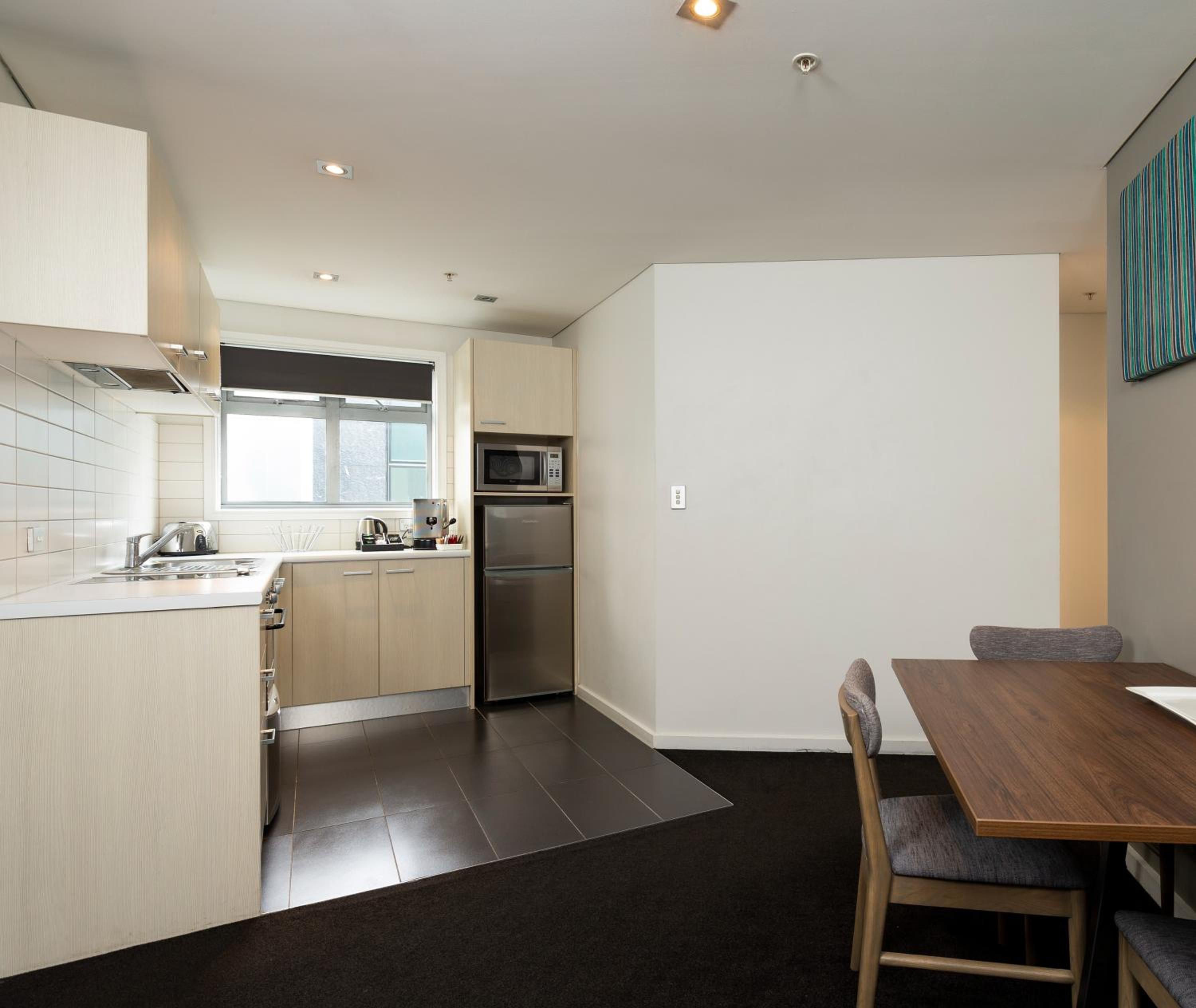 2 Bedroom Executive Apartment - Photo 7