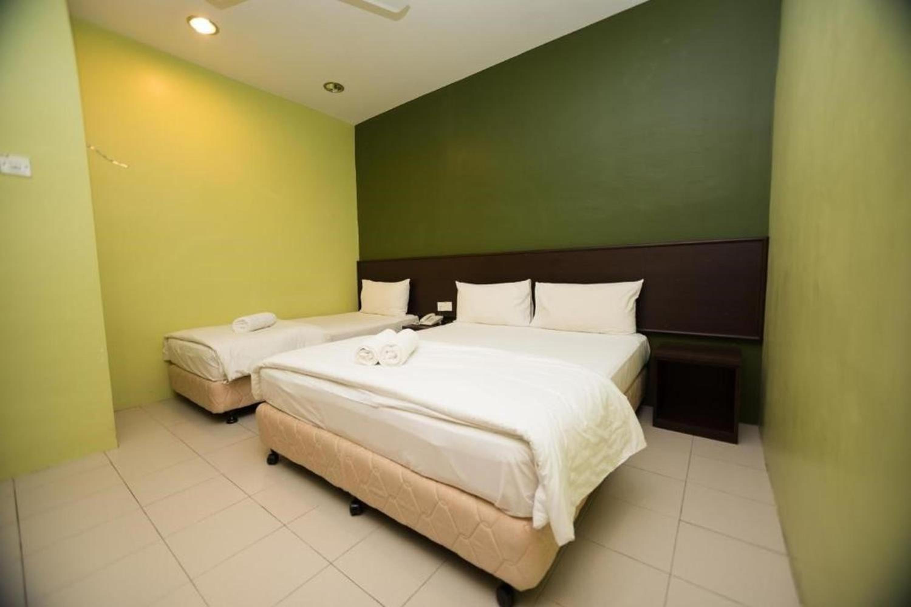 Deluxe Triple Room