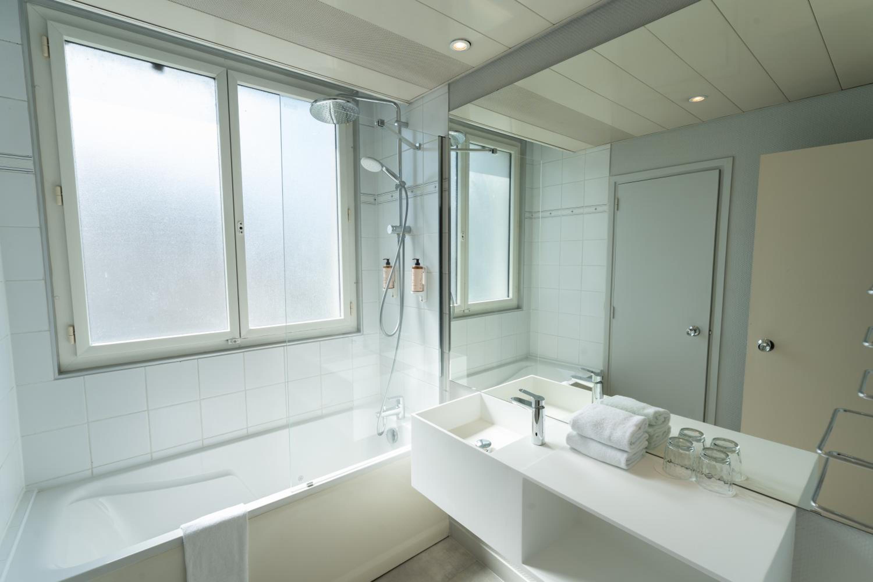 Superior Double Room - Photo 10