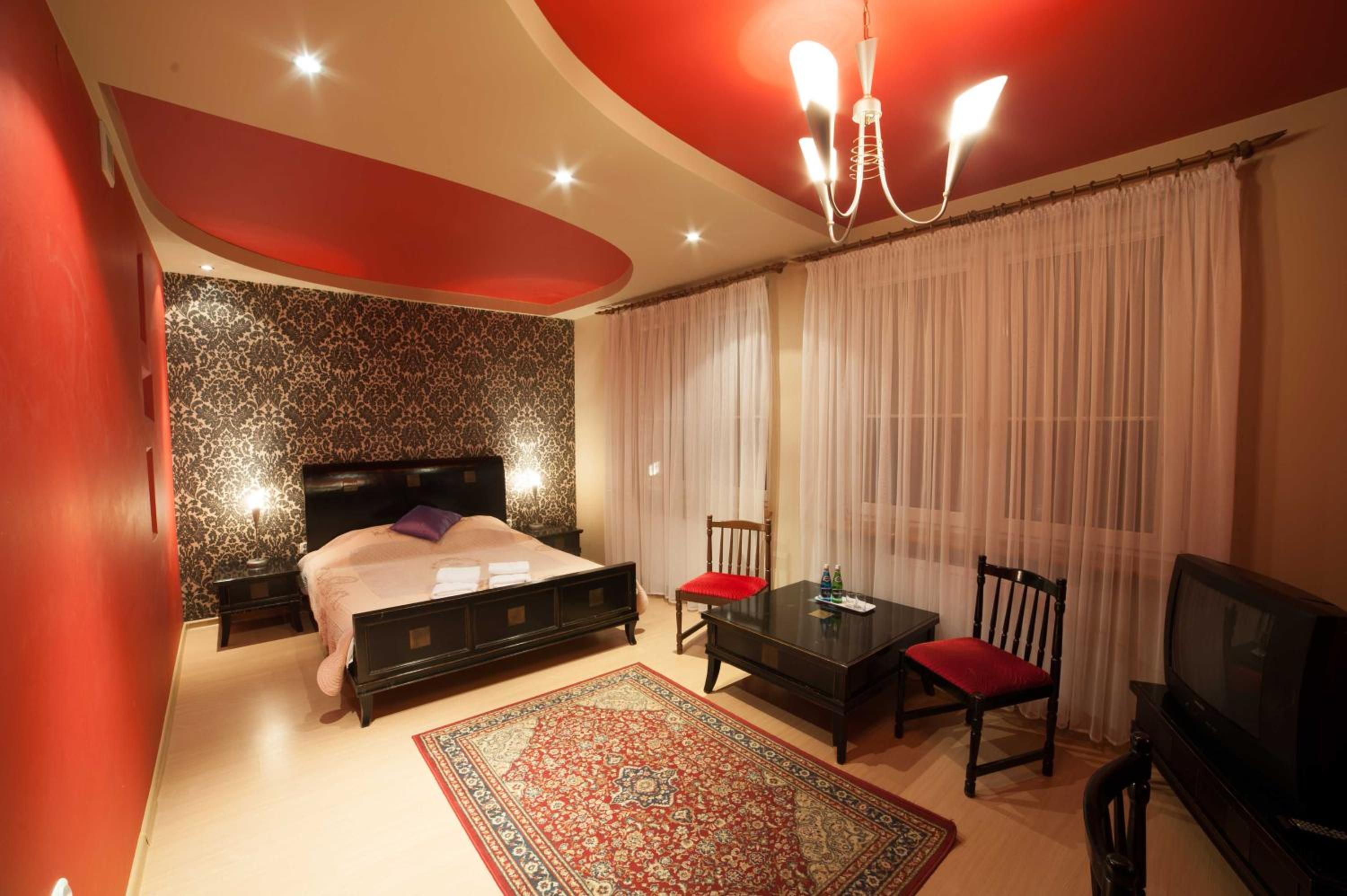 Deluxe Double Room - Photo 11