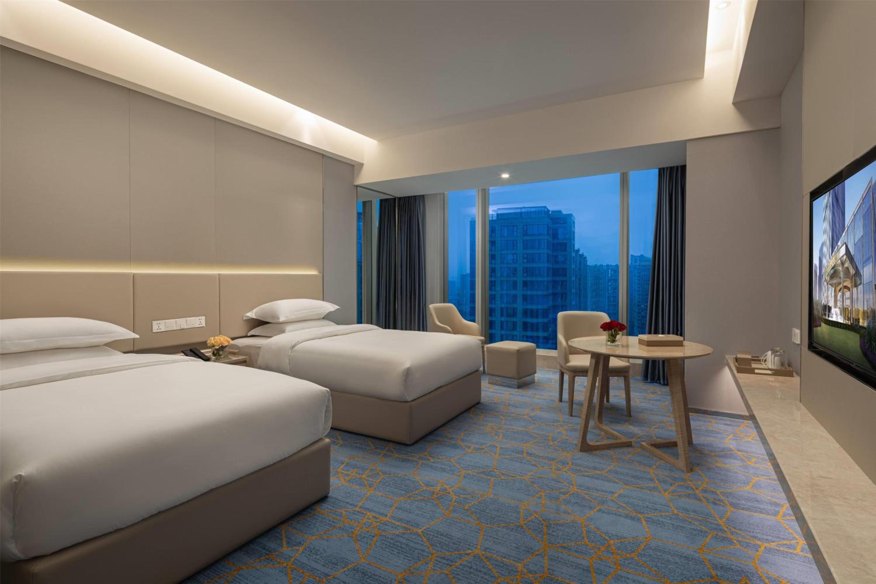 Superior Twin Room with City View