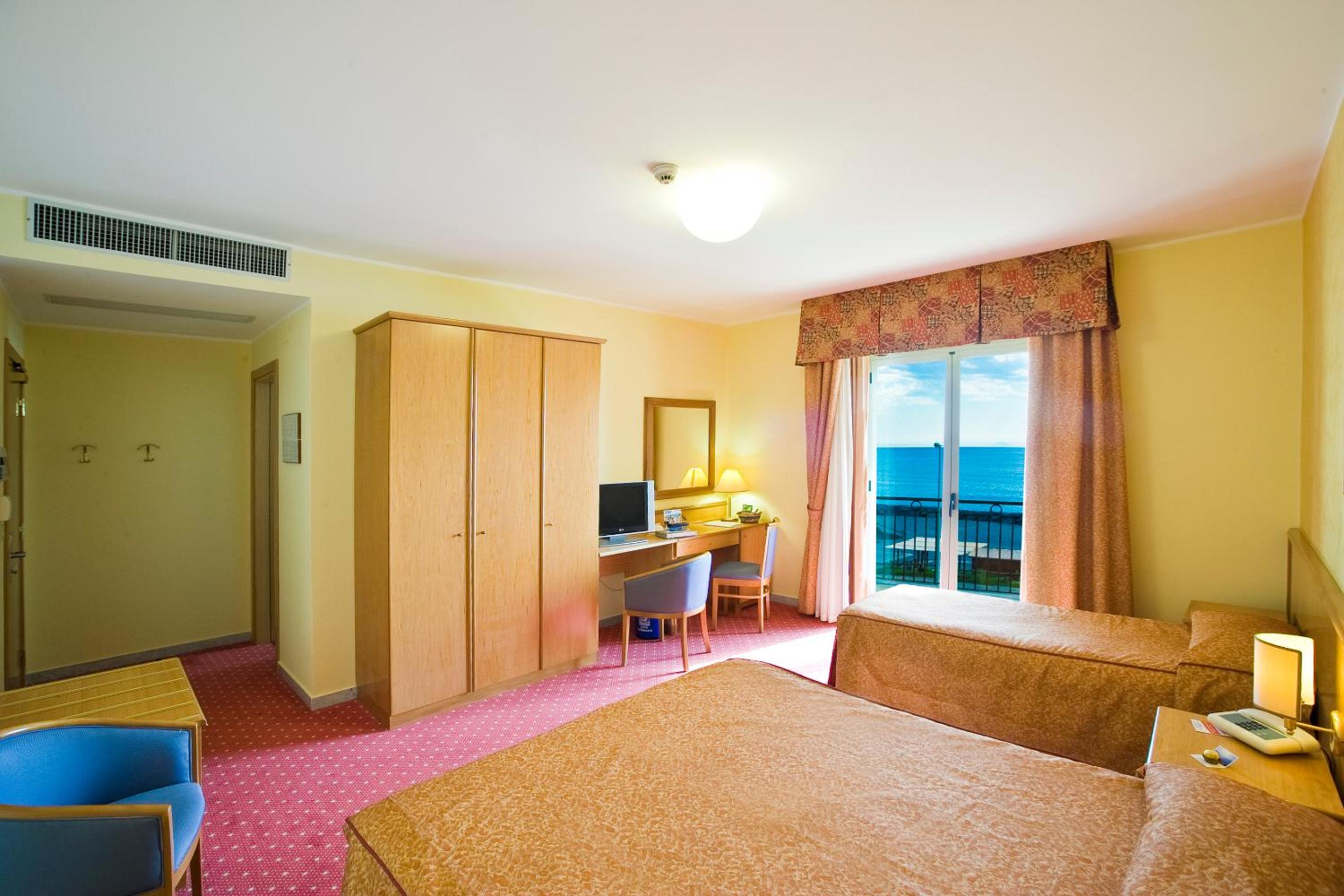 Superior Double or Twin Room with Sea View