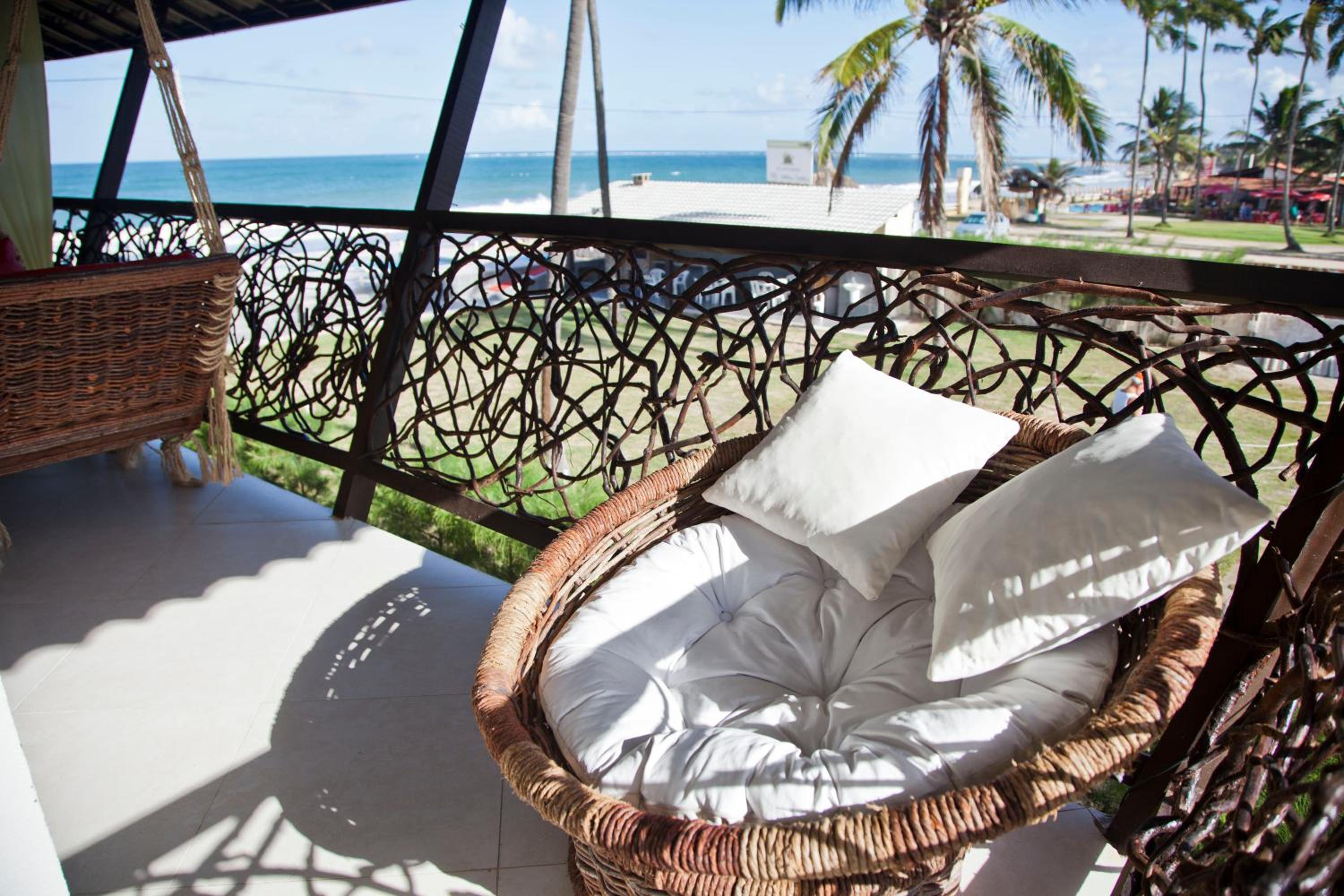 Deluxe Double Room with Balcony and Side Sea View photo 3