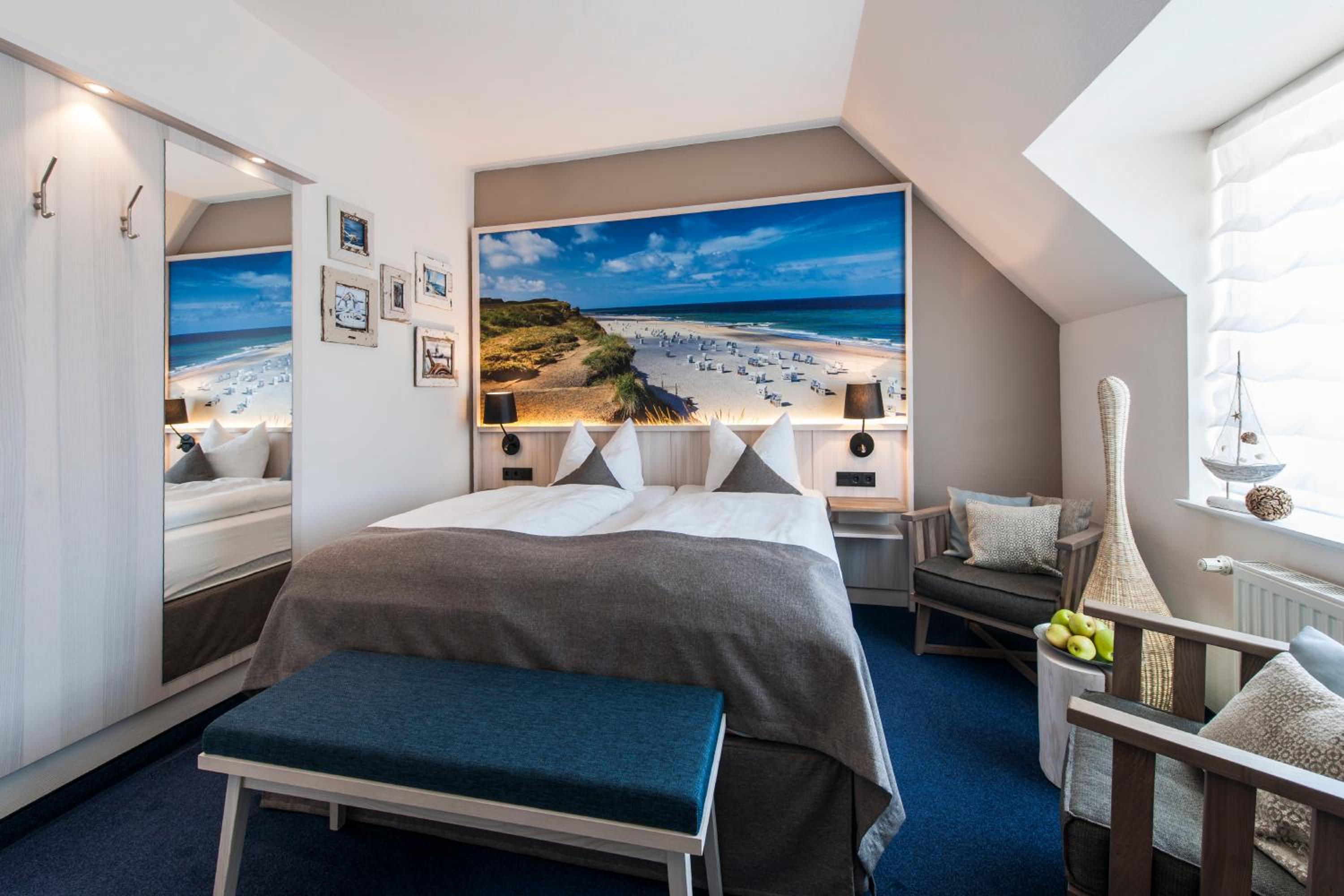 Double Room thumbnail 5