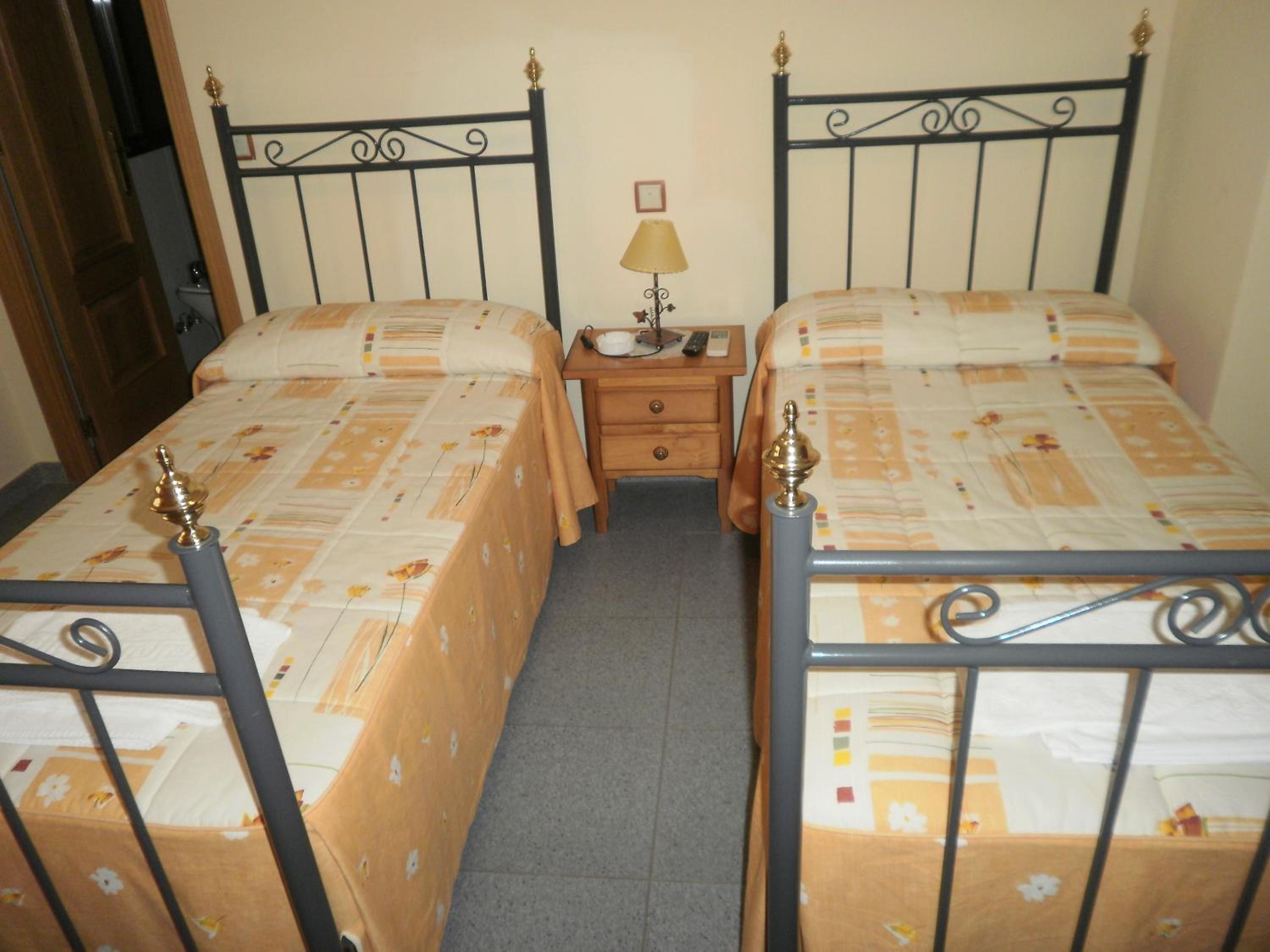 Habitación Estándar con Dos Camas Individuales
