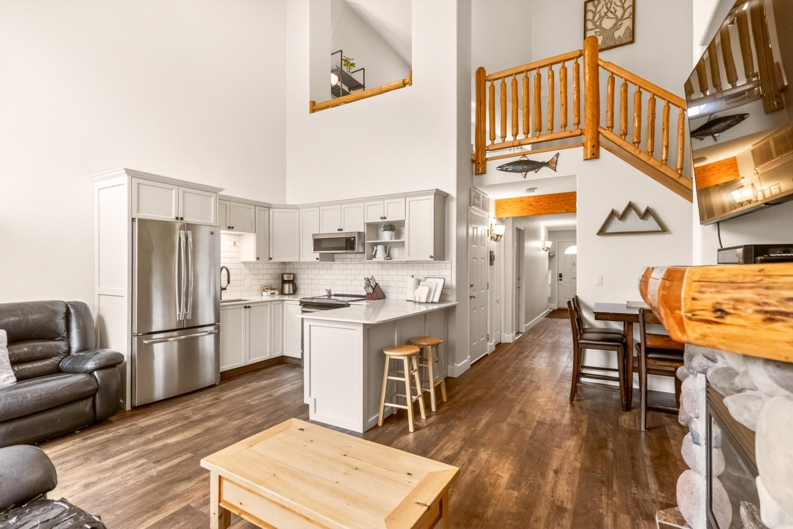 Three-Bedroom Apartment with Balcony