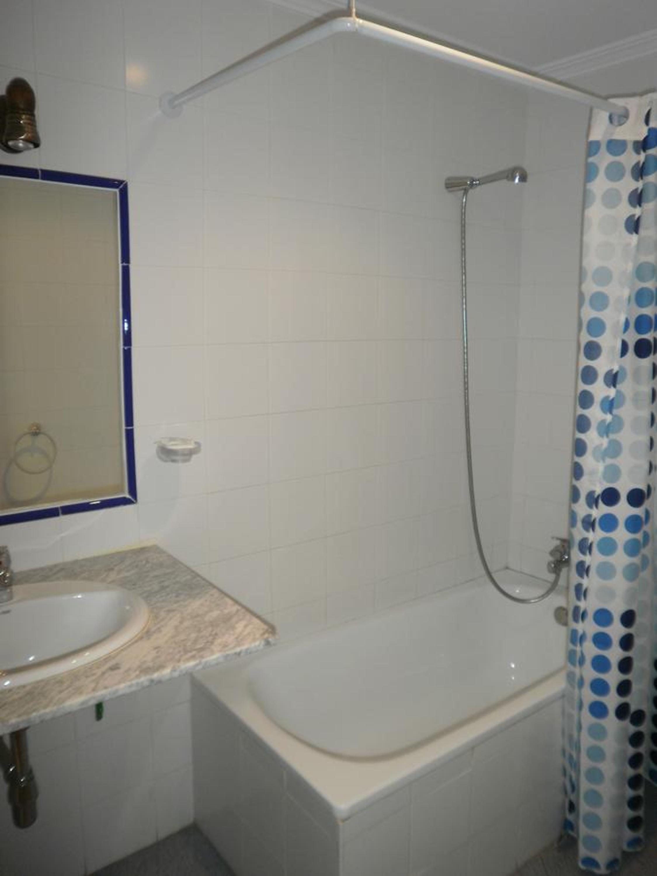 Standard Twin Room photo 2