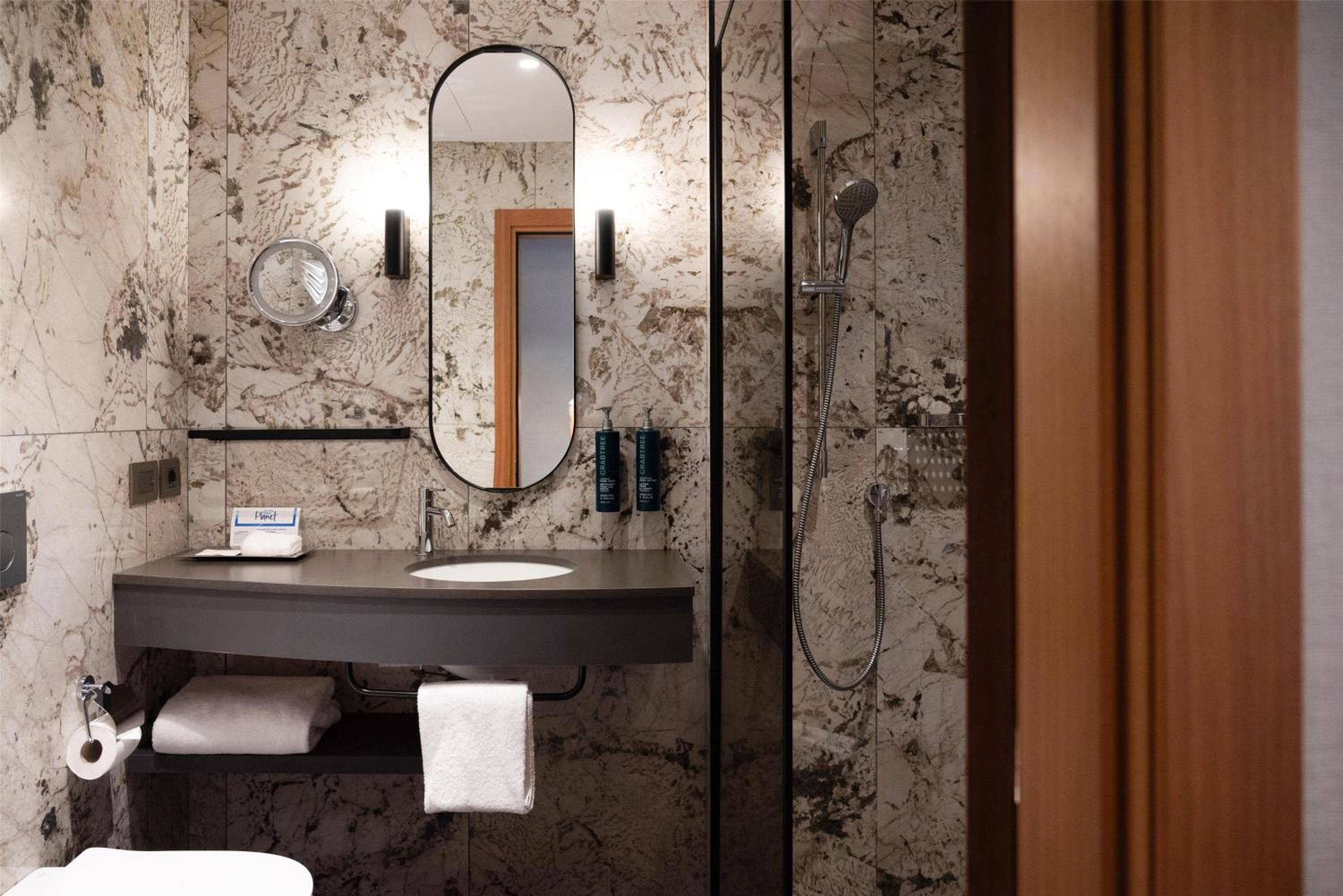 Executive Deluxe Queen Room