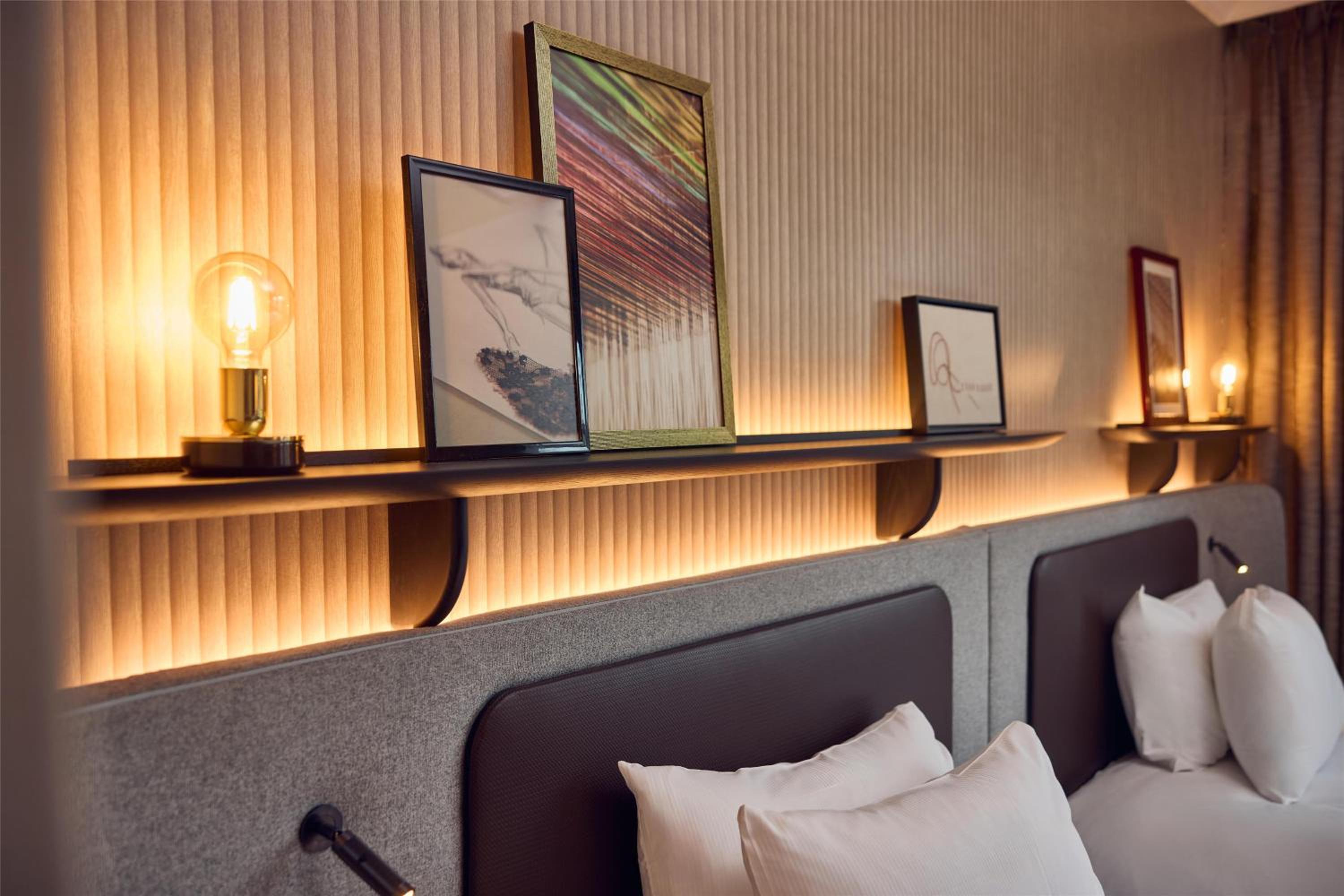 Twin Executive Grand Room thumbnail 5