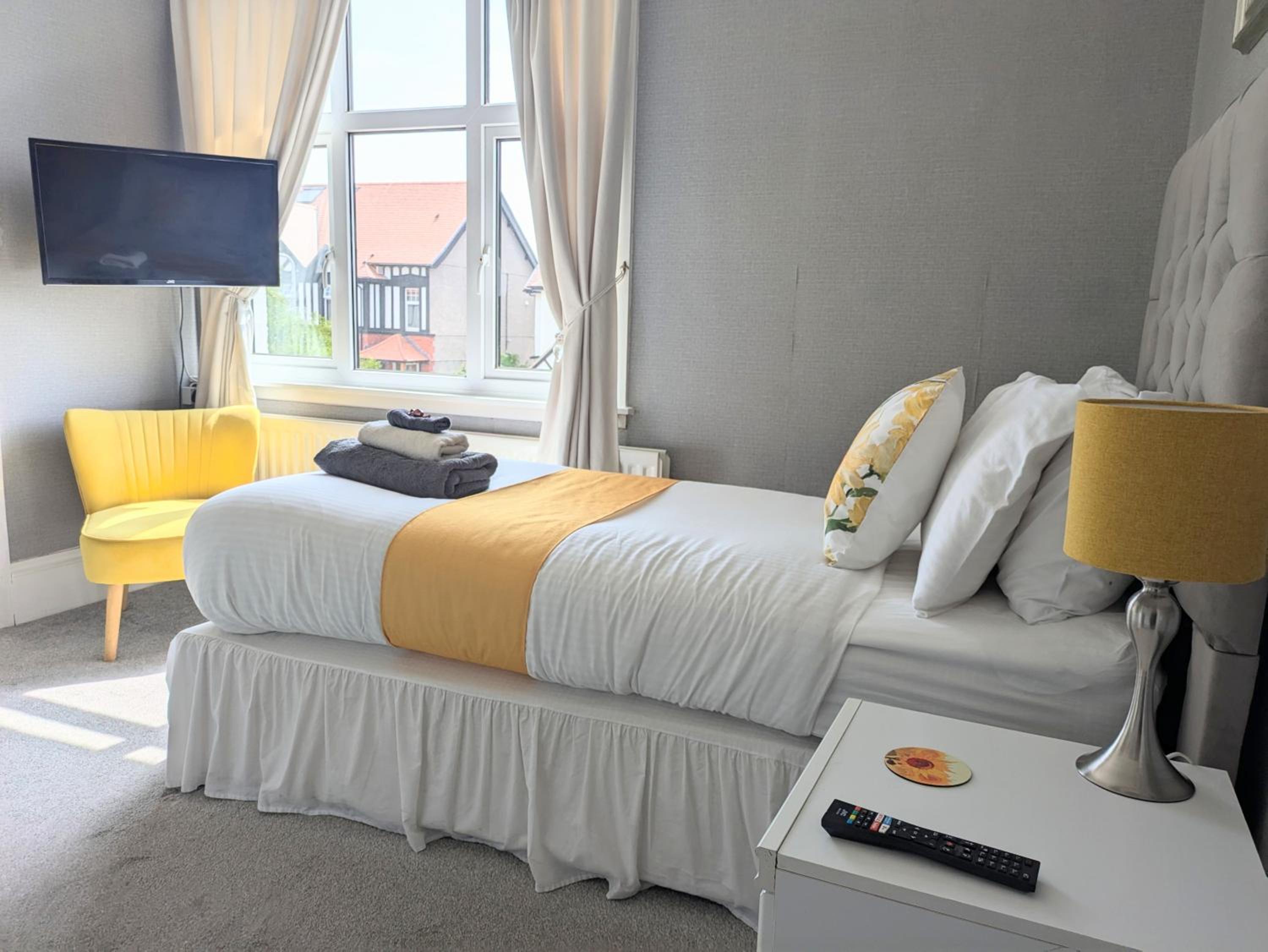 Single Room with Private Bathroom