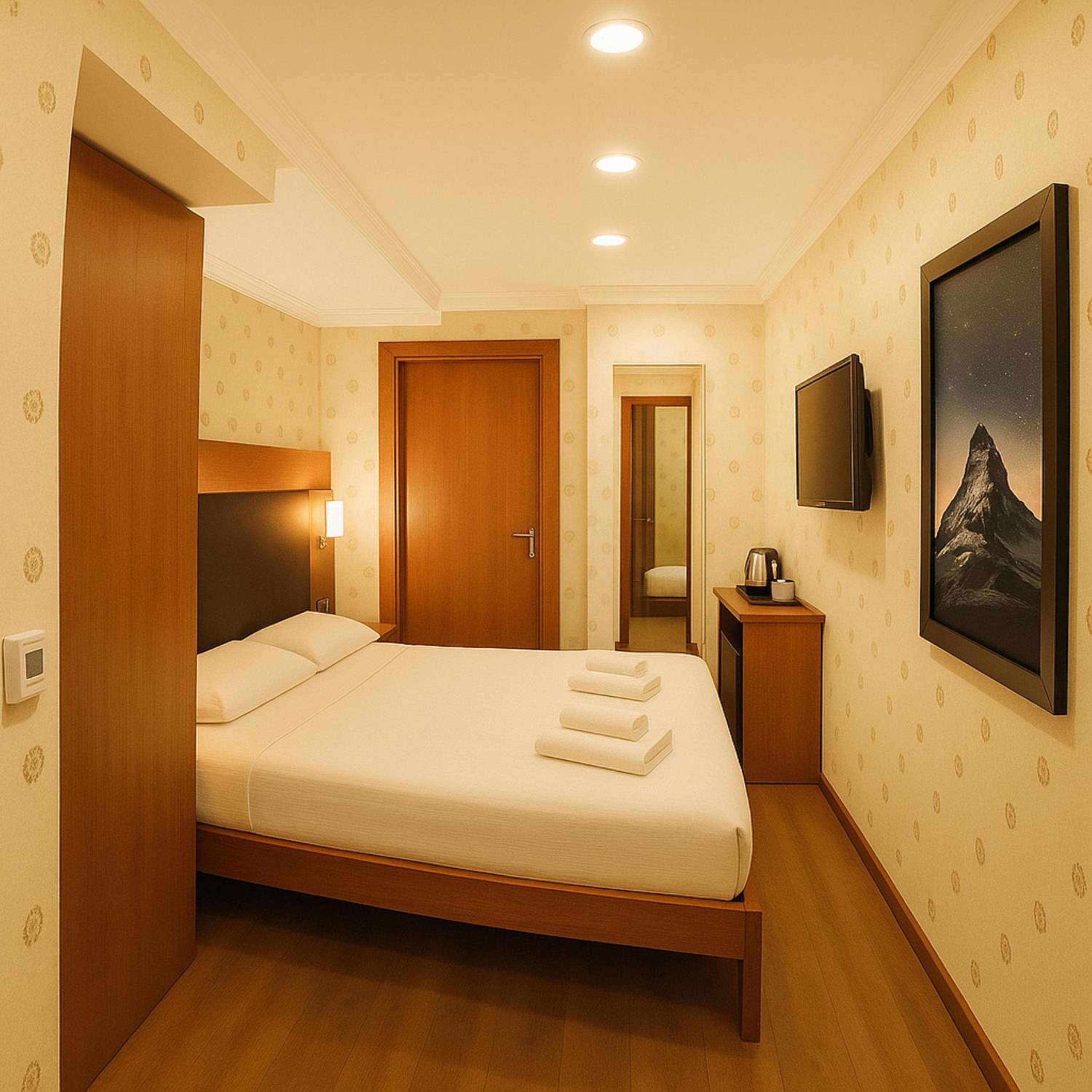 Economy Double Room photo 3