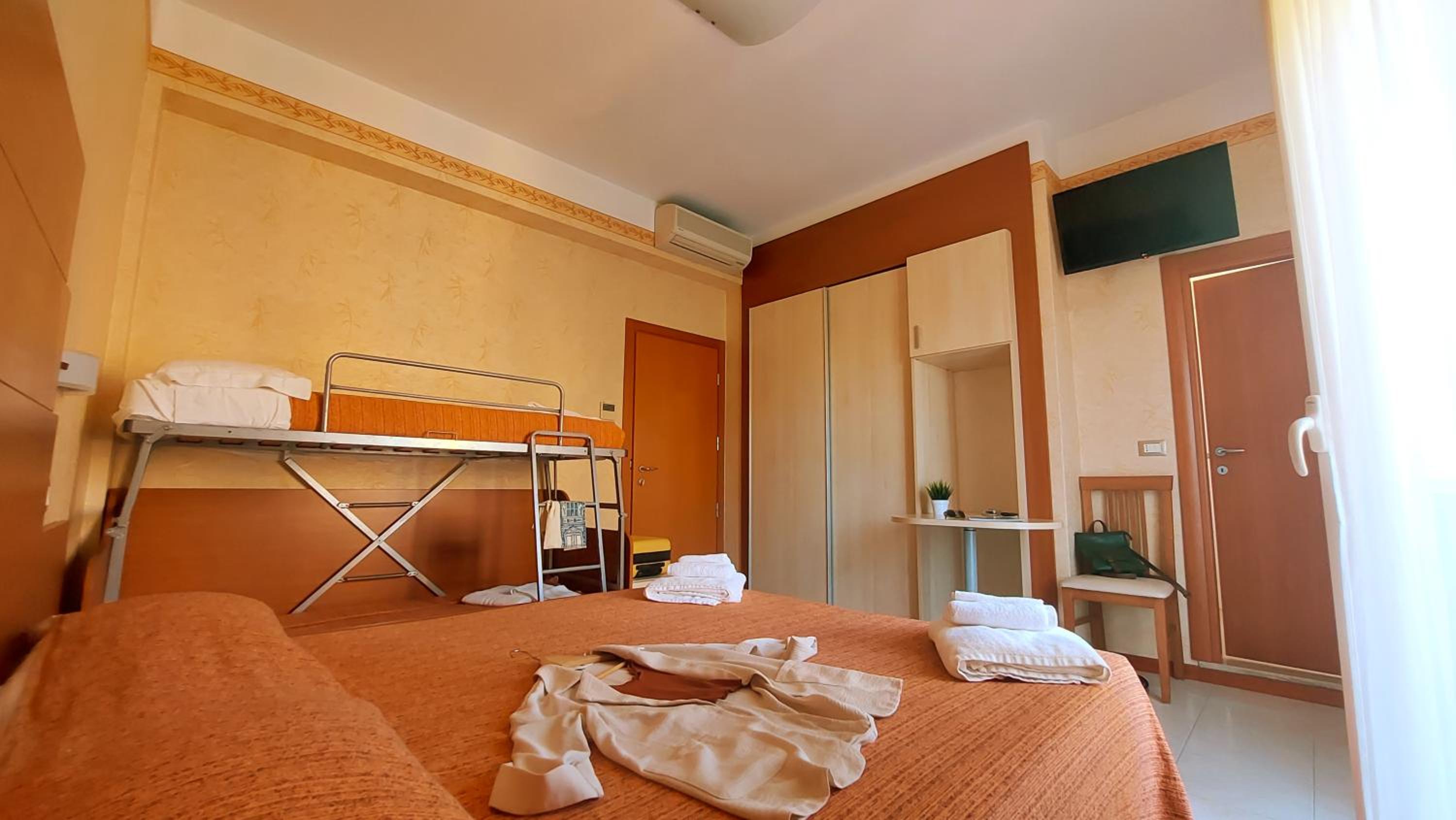 Quintuple Room with Balcony photo 1