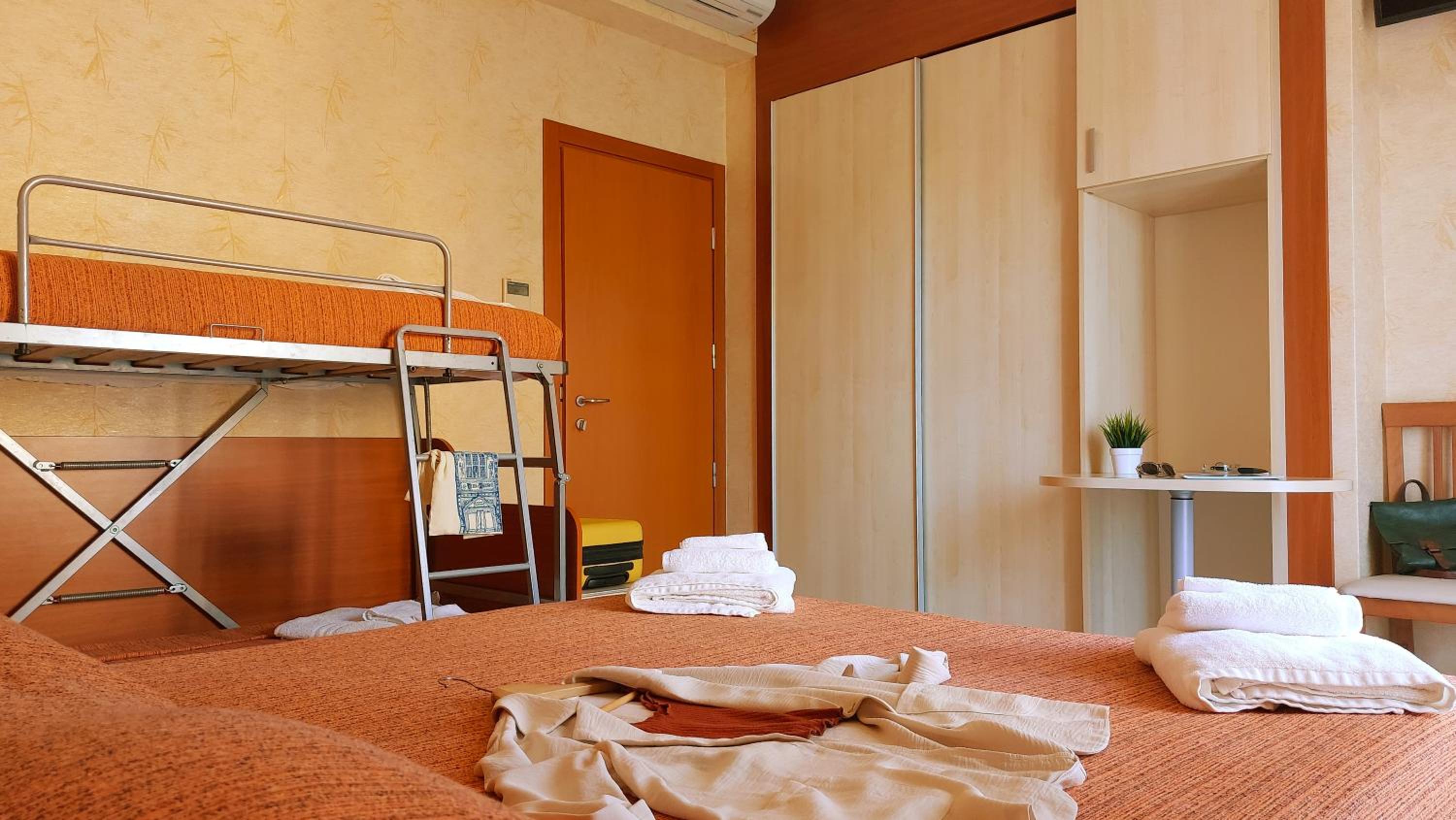 Quintuple Room with Balcony photo 2