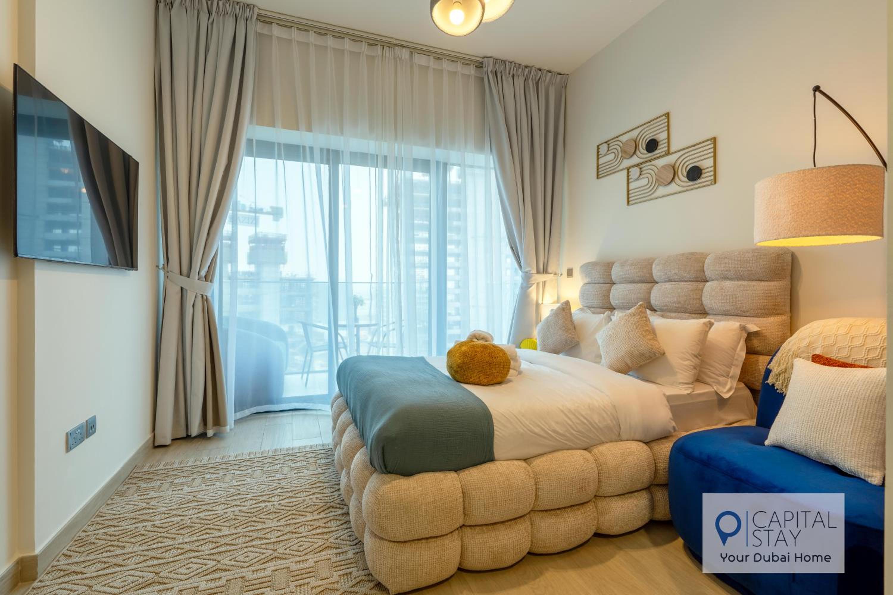 One-Bedroom Apartment photo 1