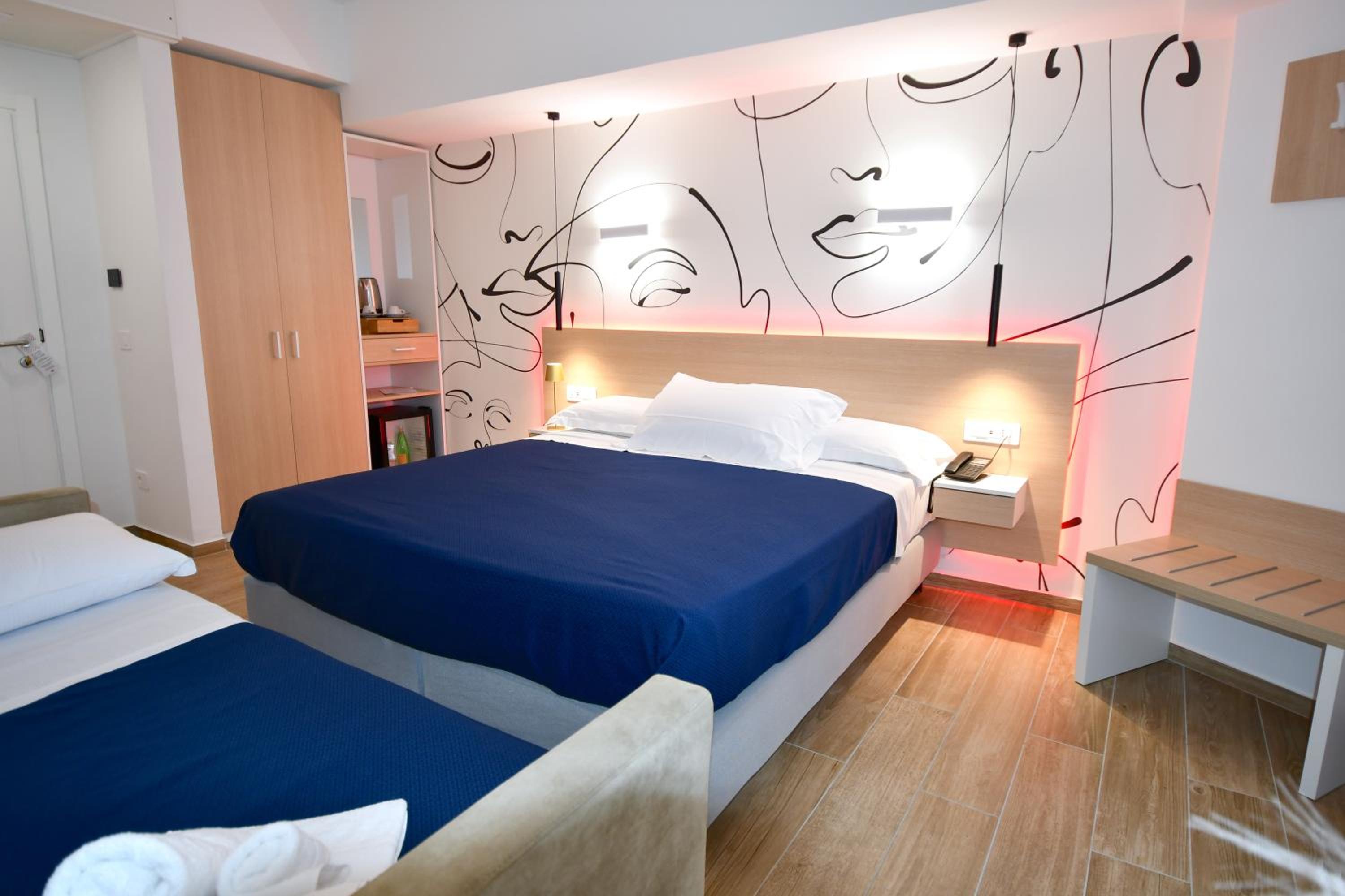 Deluxe Triple Room photo 2